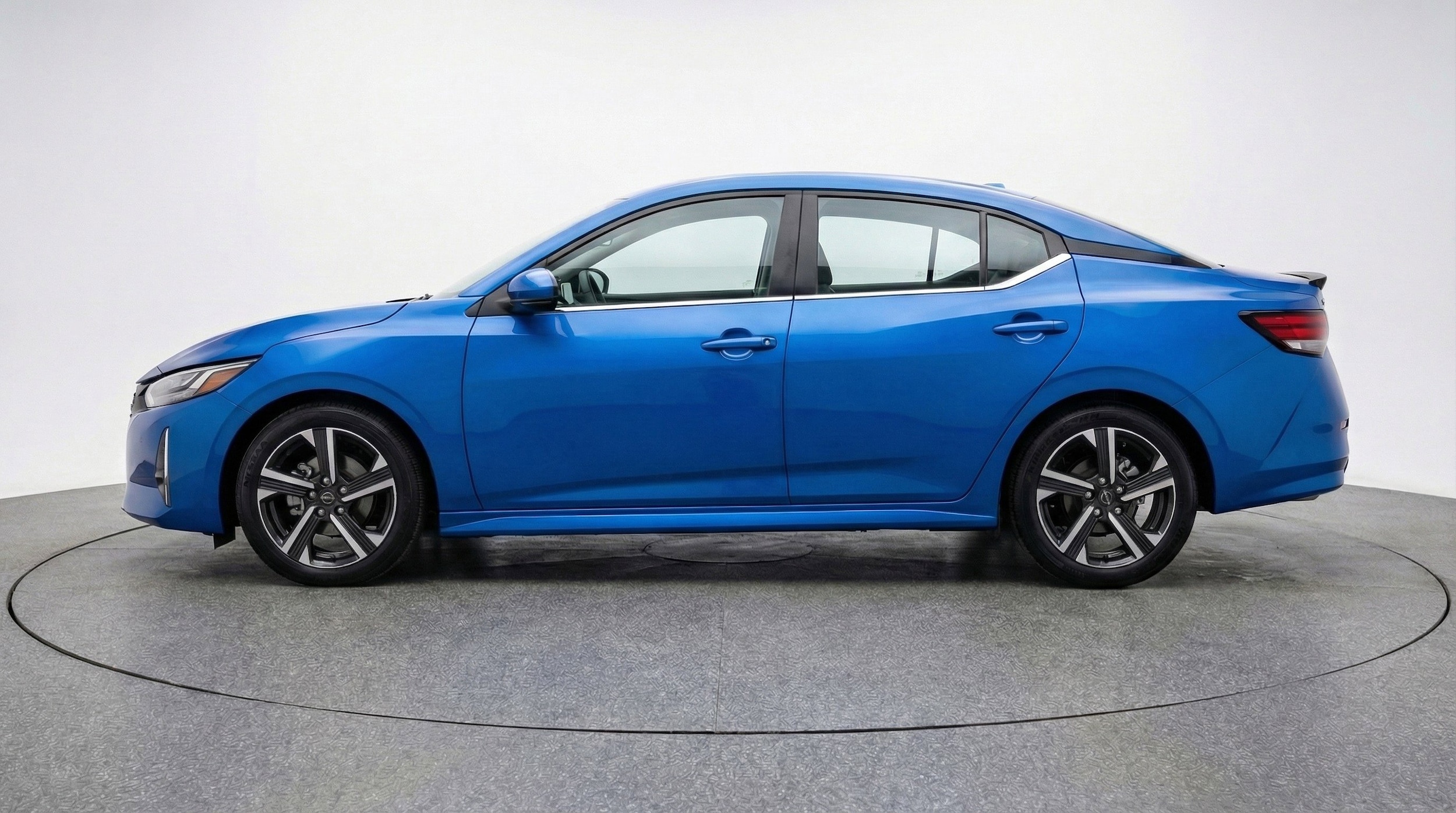 Thumbnail: 2025 Nissan Sentra - 5