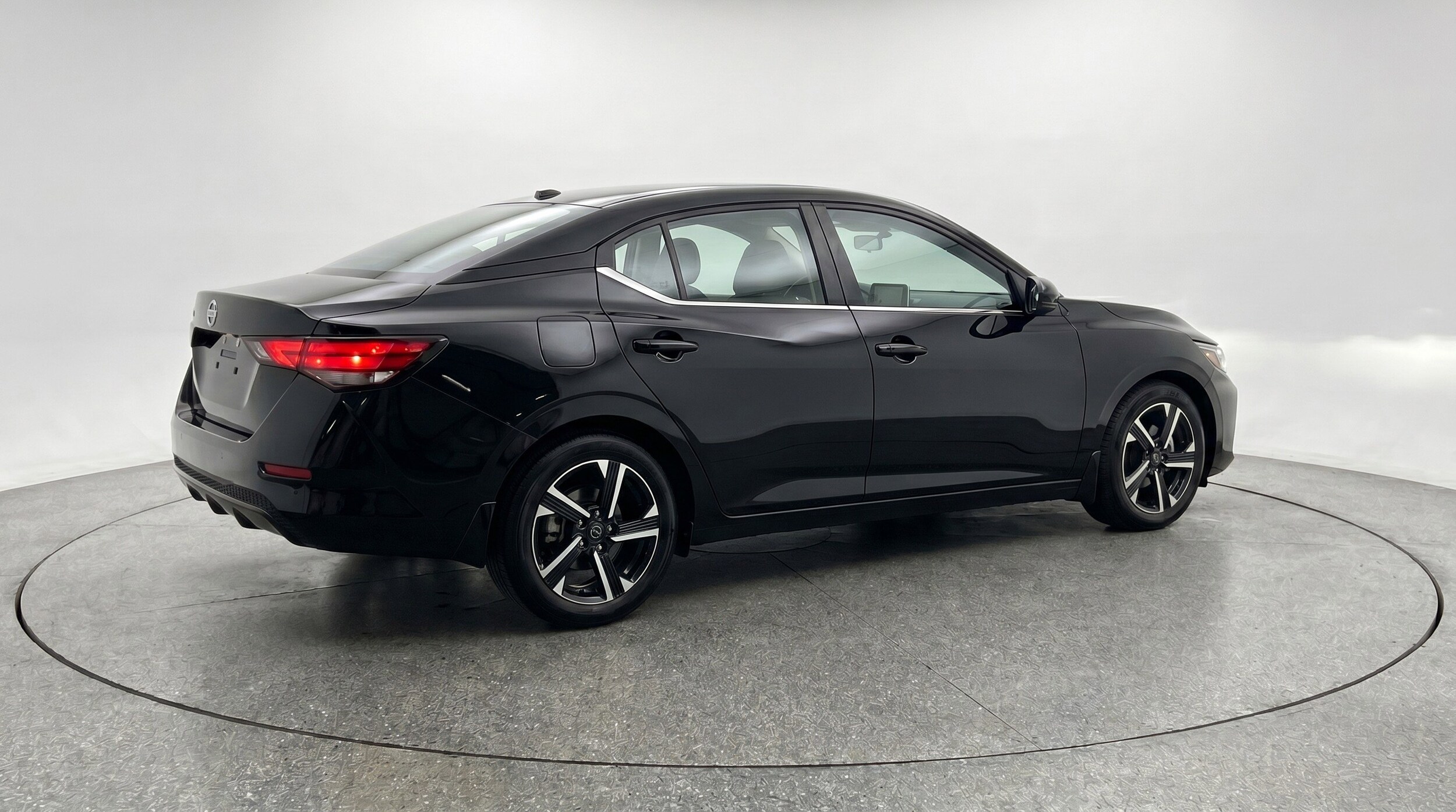 Thumbnail: 2025 Nissan Sentra - 9