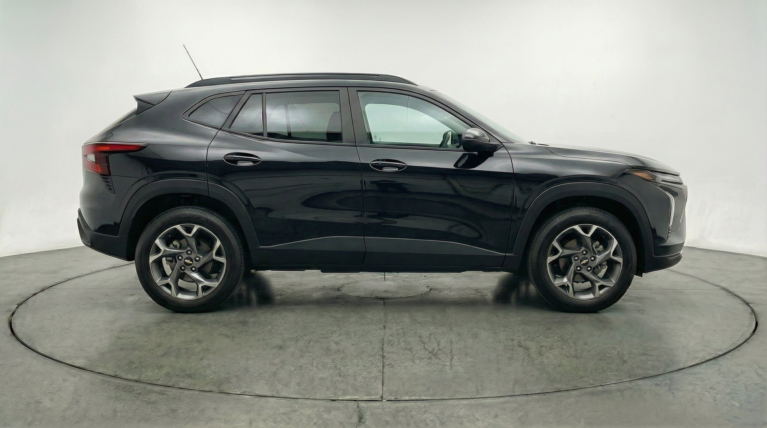 Thumbnail: 2025 Chevrolet Trax - 11