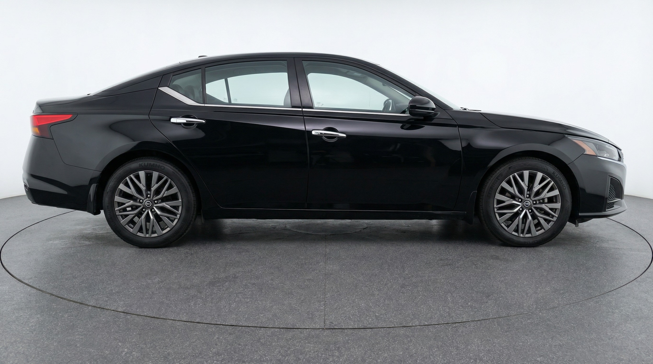 Thumbnail: 2025 Nissan Altima - 8