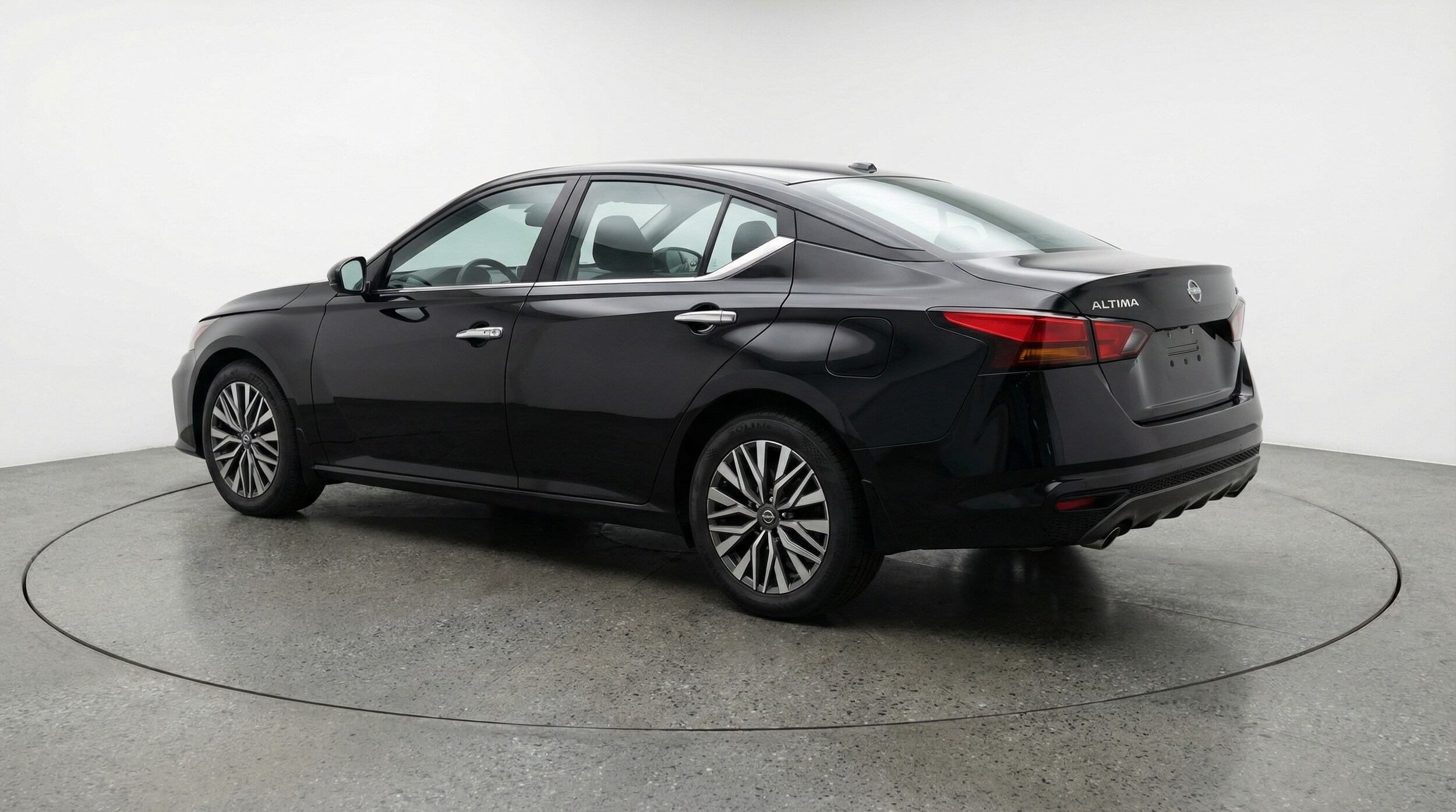 Thumbnail: 2025 Nissan Altima - 5