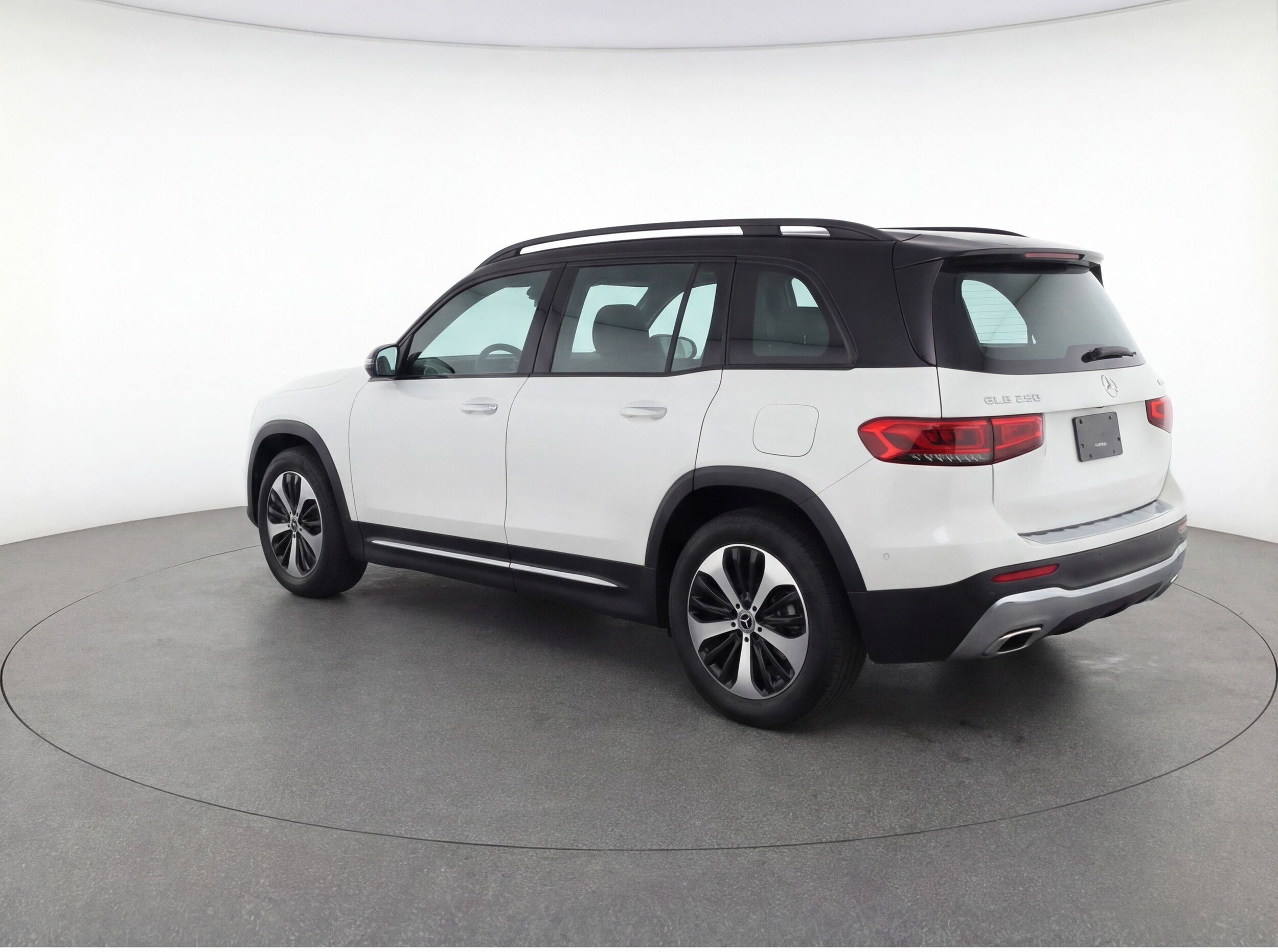 Thumbnail: 2025 Mercedes-Benz GLB - 5