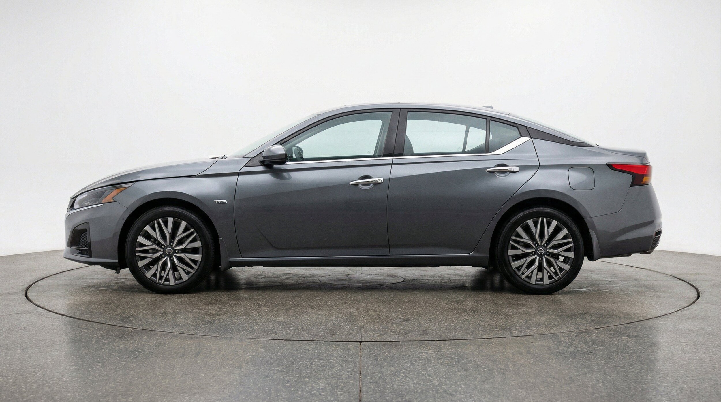Thumbnail: 2025 Nissan Altima - 5