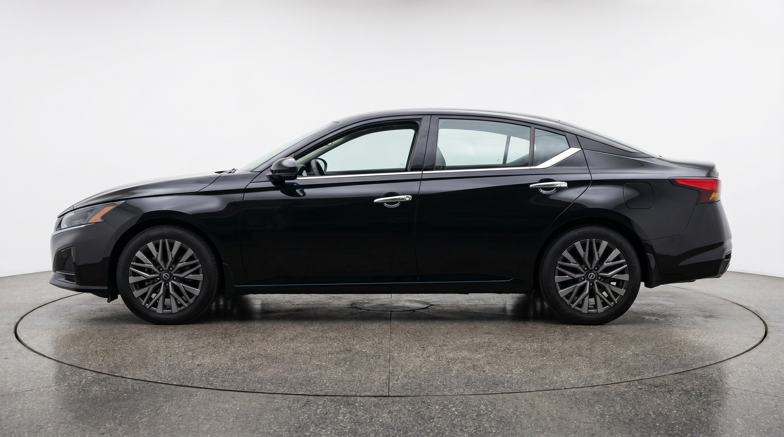 Thumbnail: 2025 Nissan Altima - 4