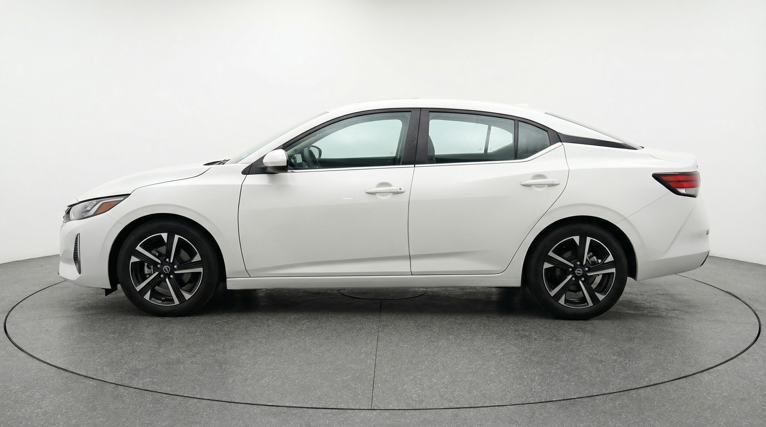 Thumbnail: 2025 Nissan Sentra - 4