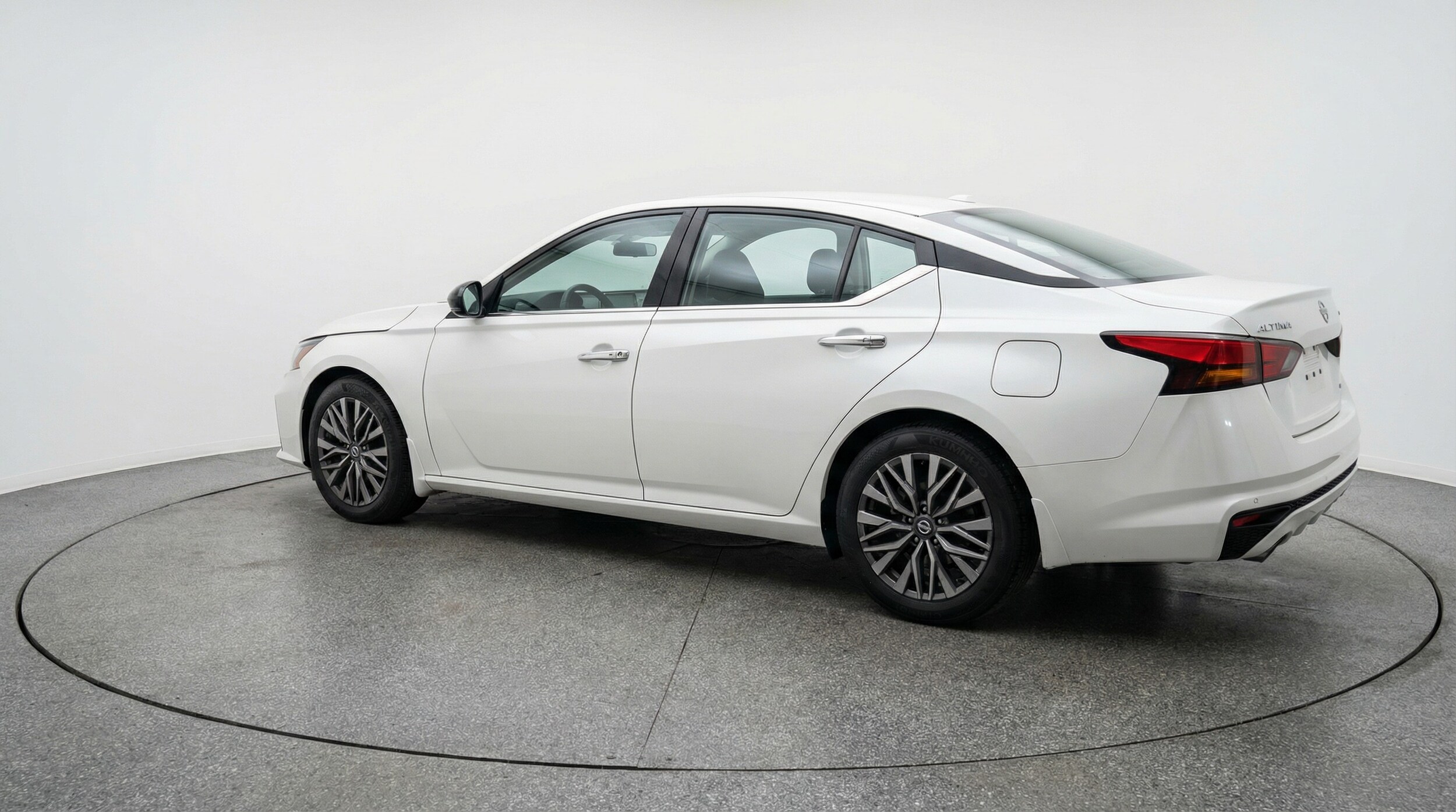 Thumbnail: 2025 Nissan Altima - 5