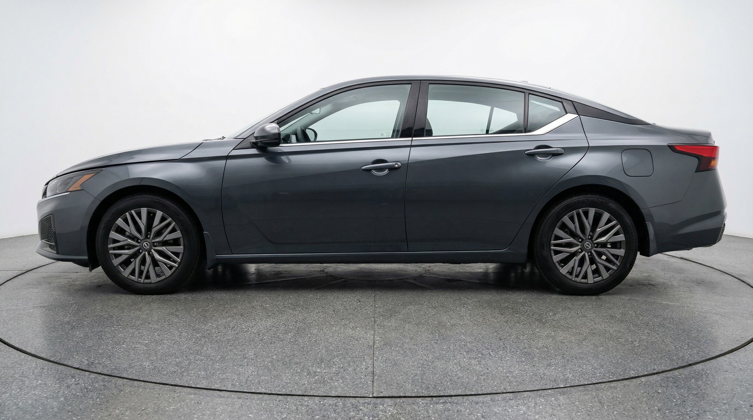 Thumbnail: 2025 Nissan Altima - 4