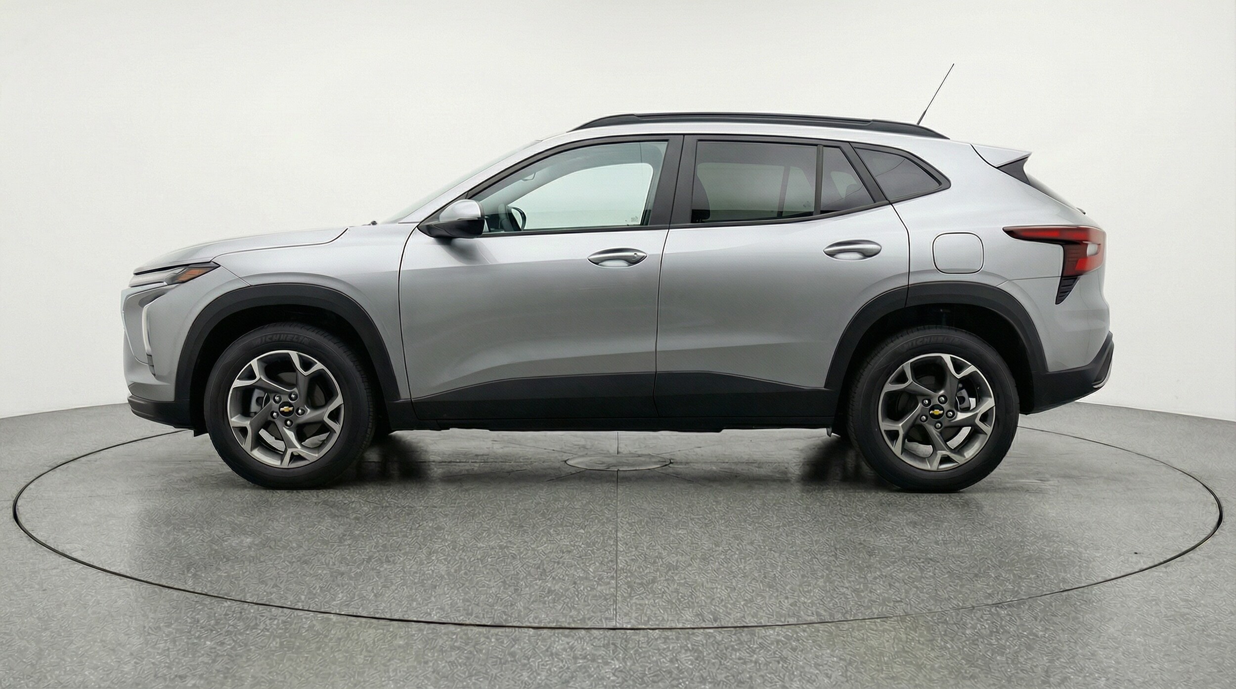 Thumbnail: 2025 Chevrolet Trax - 4