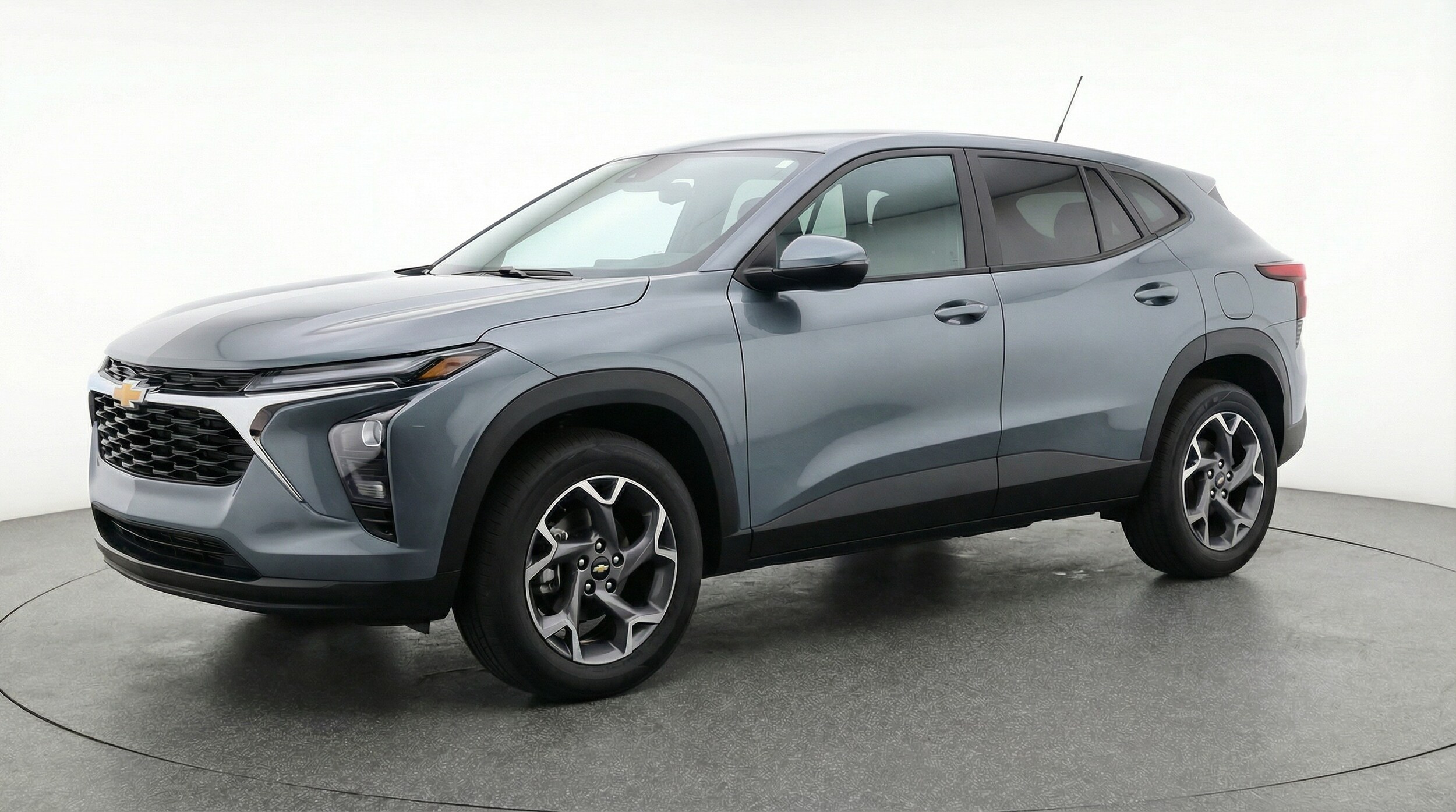 Thumbnail: 2025 Chevrolet Trax - 3