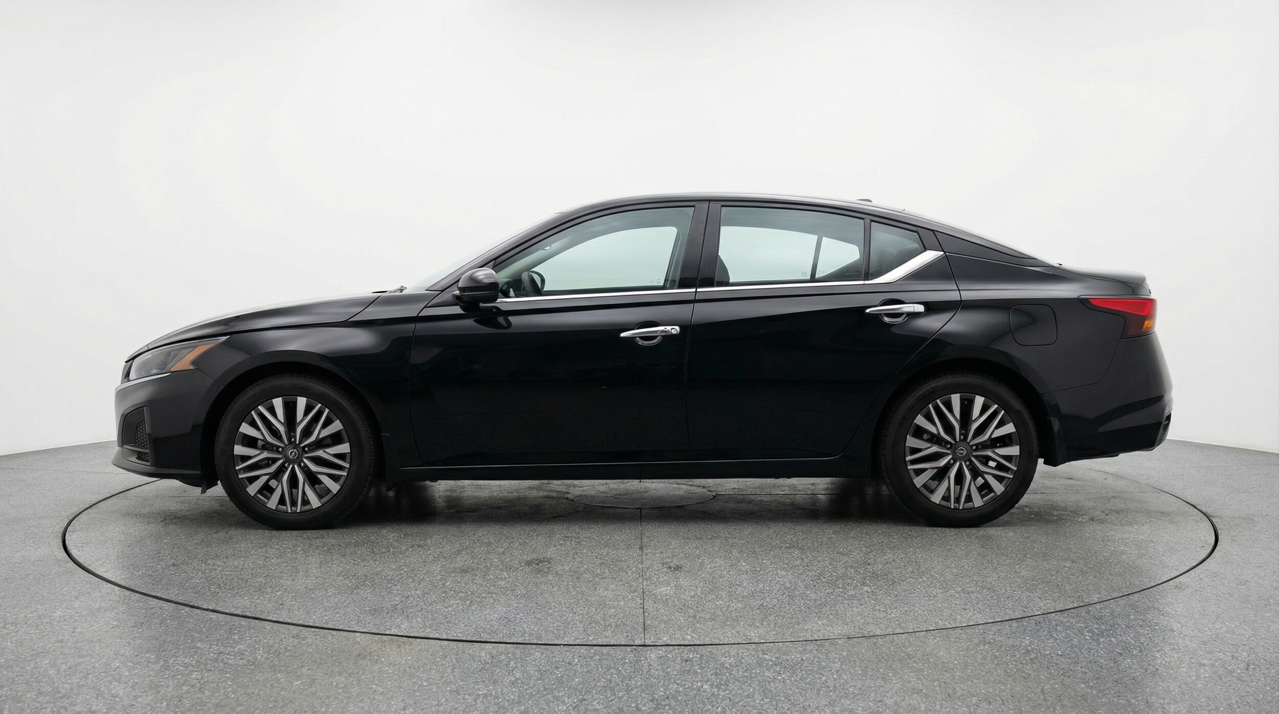 Thumbnail: 2025 Nissan Altima - 4