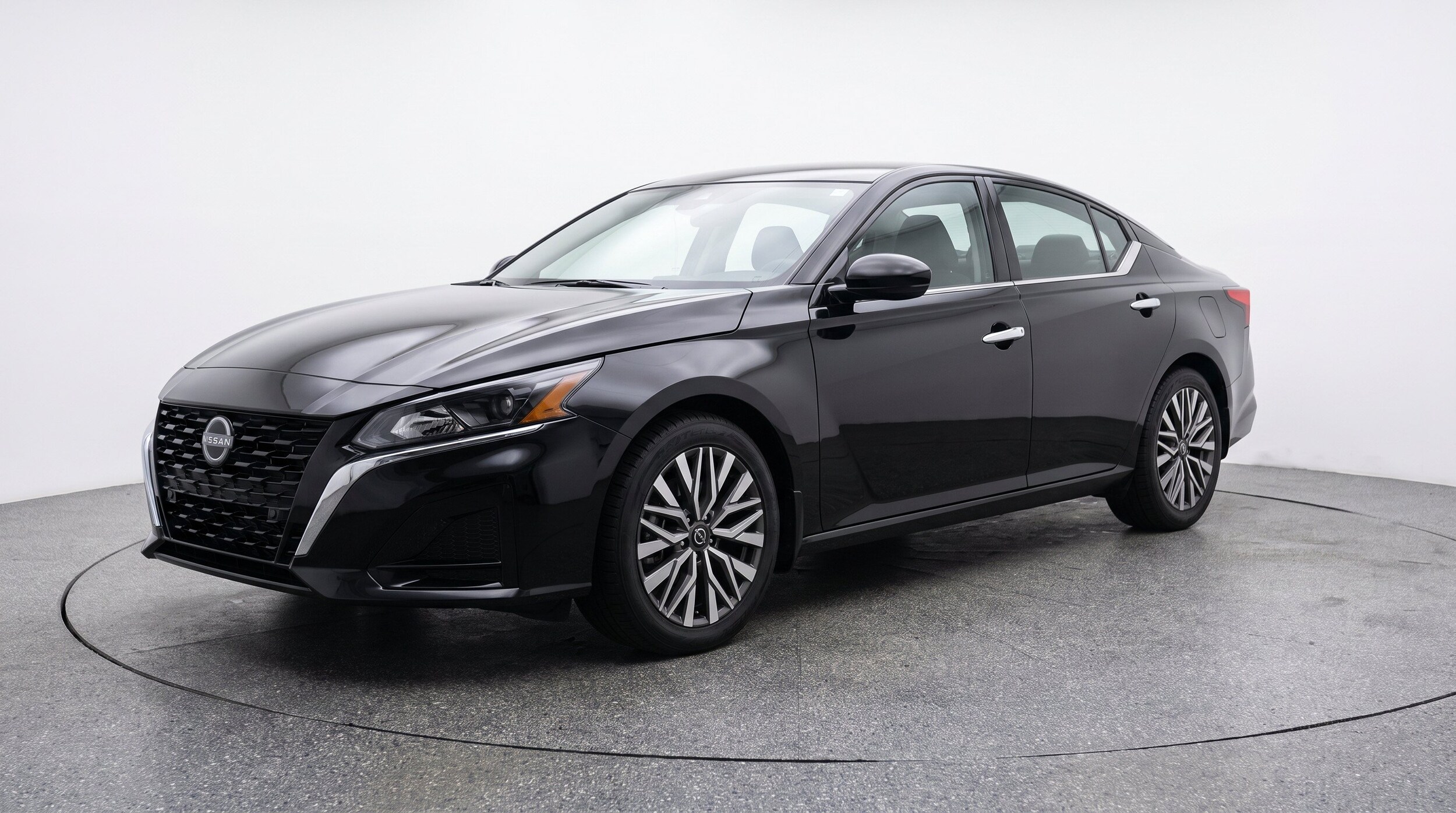 Thumbnail: 2025 Nissan Altima - 3