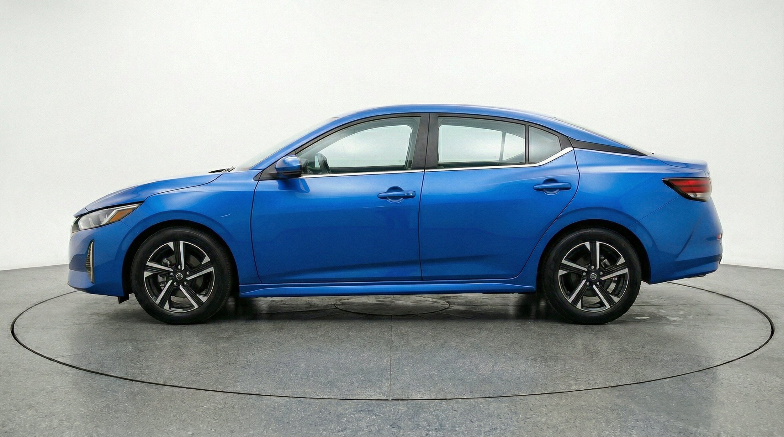 Thumbnail: 2025 Nissan Sentra - 5