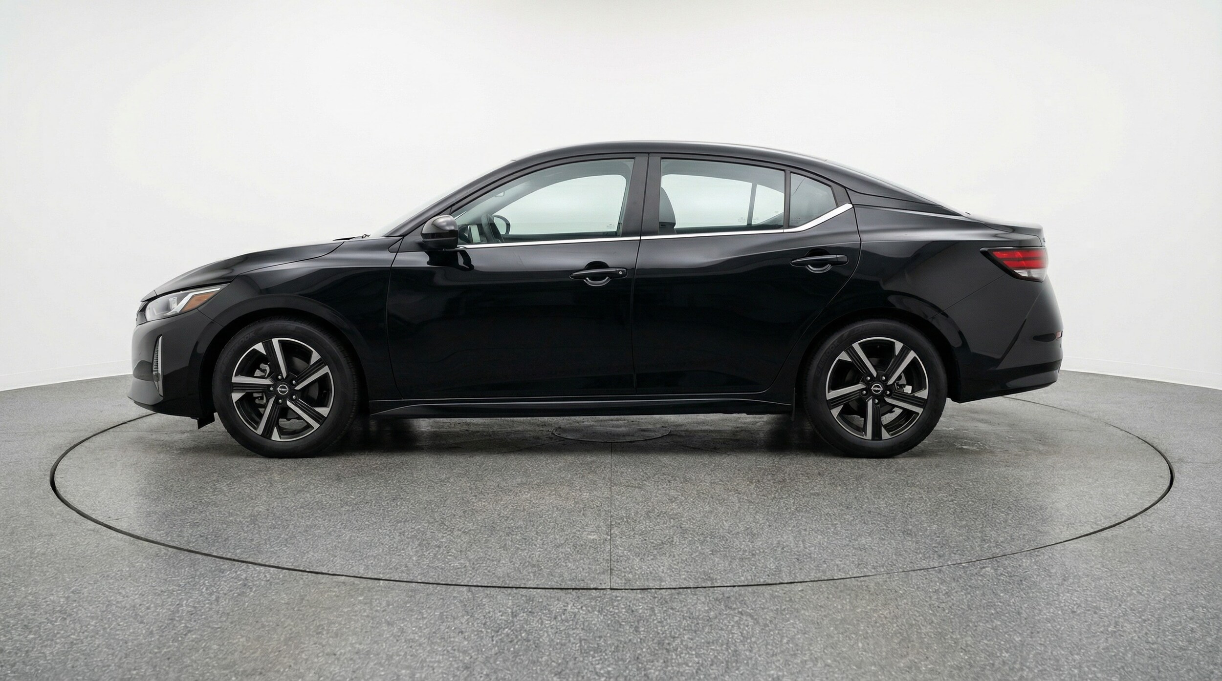 Thumbnail: 2025 Nissan Sentra - 4