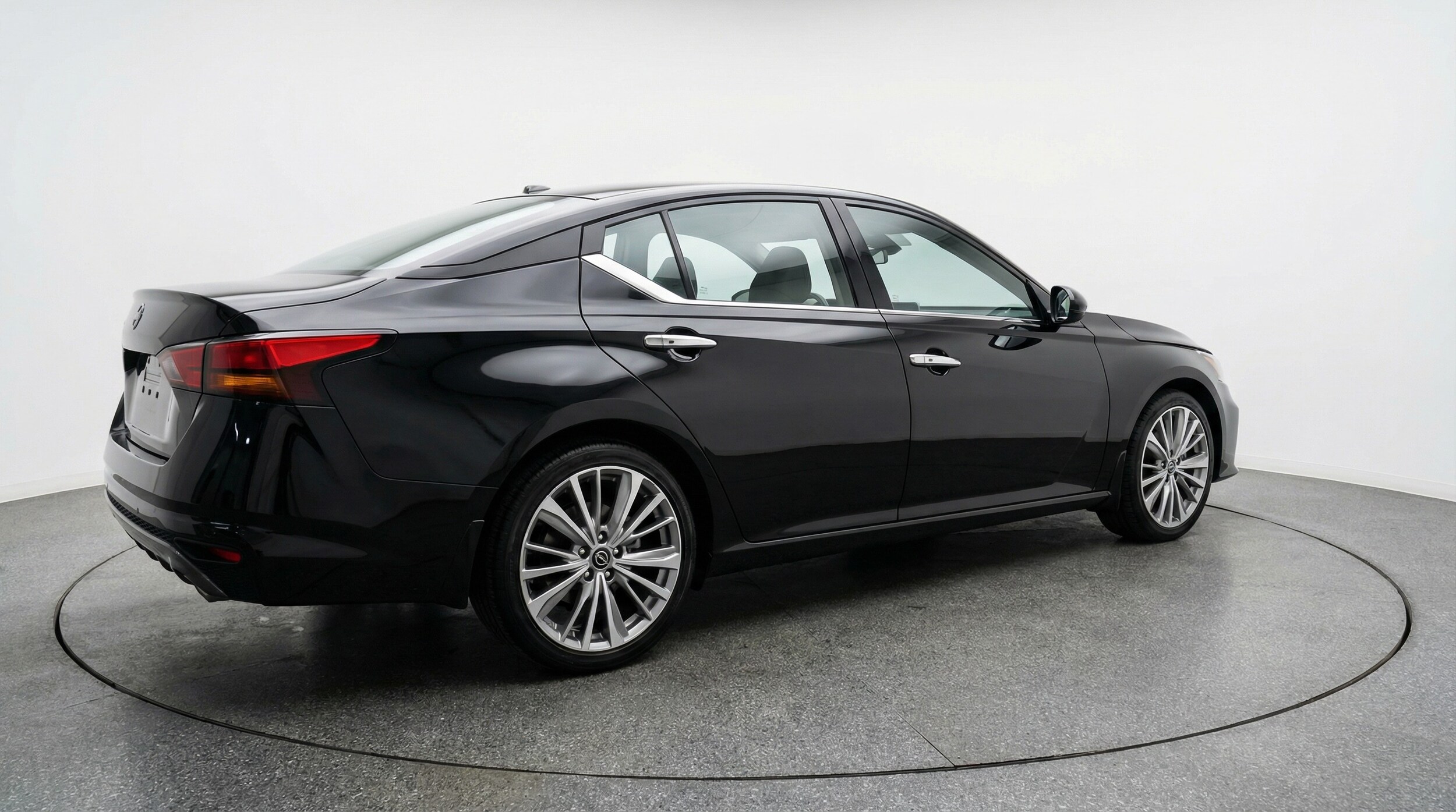 Thumbnail: 2025 Nissan Altima - 7