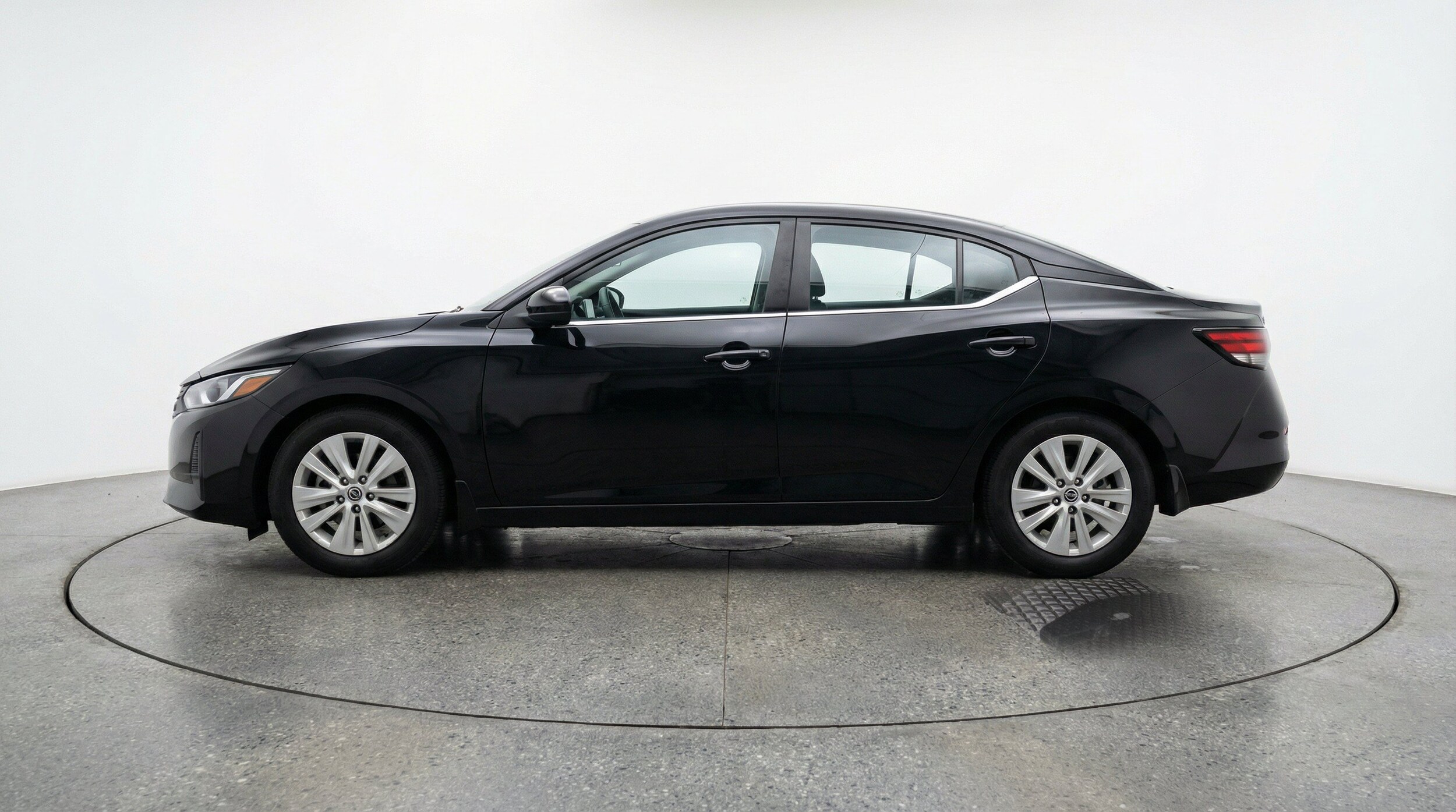 Thumbnail: 2025 Nissan Sentra - 5