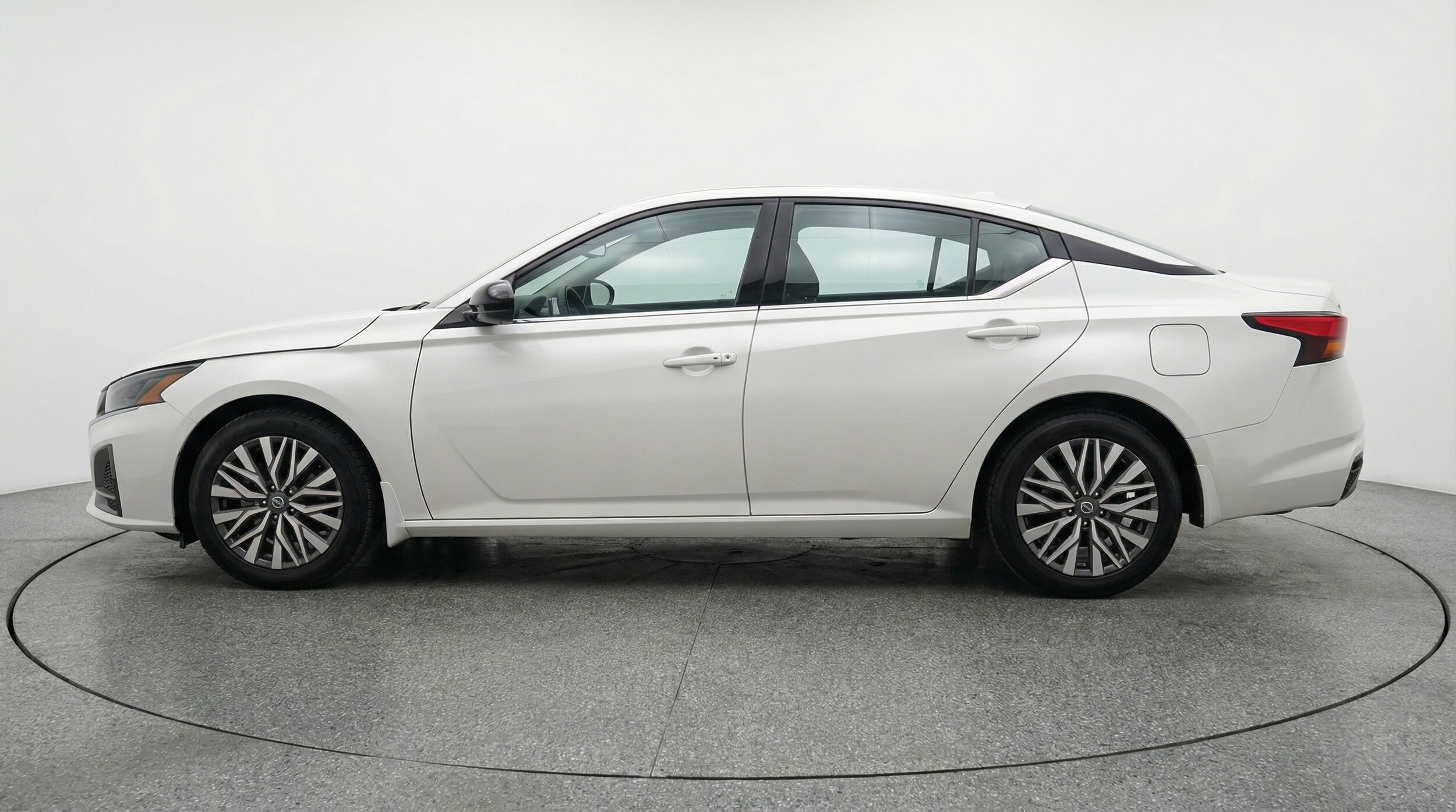 Thumbnail: 2025 Nissan Altima - 4