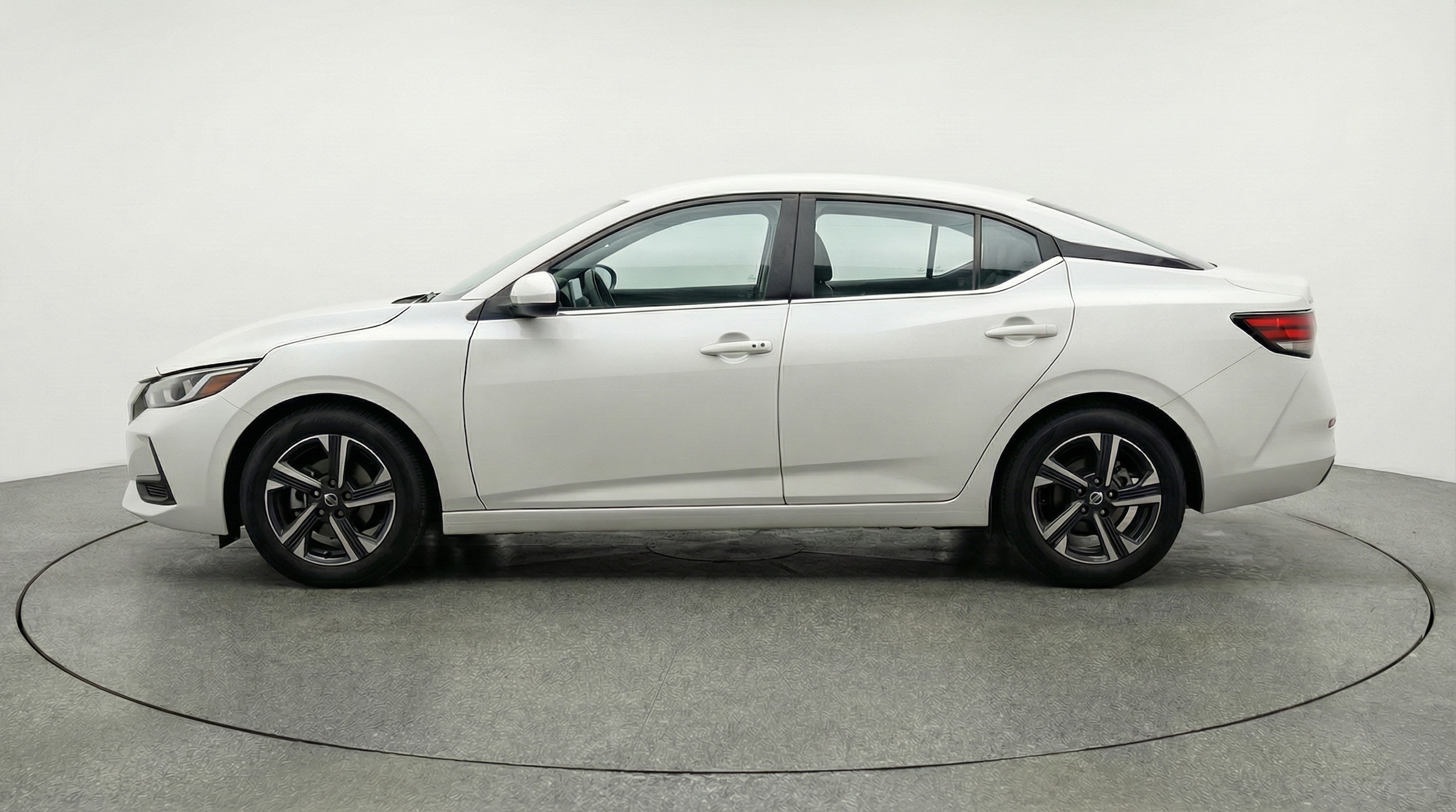 Thumbnail: 2025 Nissan Sentra - 4