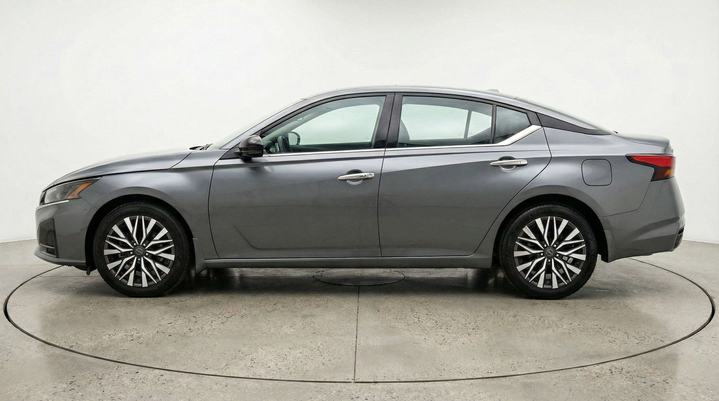 Thumbnail: 2025 Nissan Altima - 5