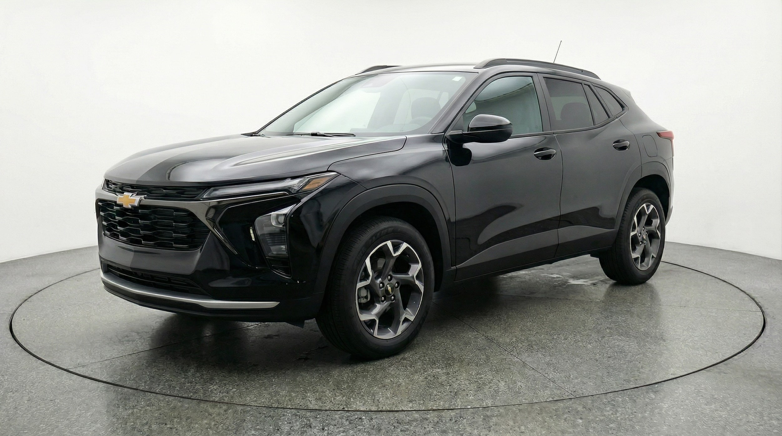 Thumbnail: 2025 Chevrolet Trax - 3