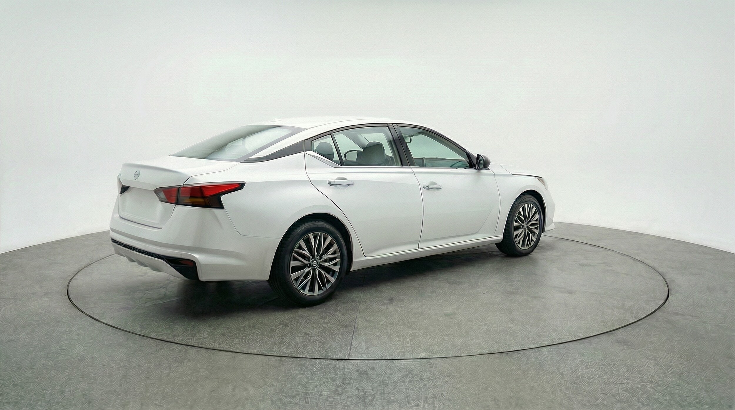 Thumbnail: 2025 Nissan Altima - 7