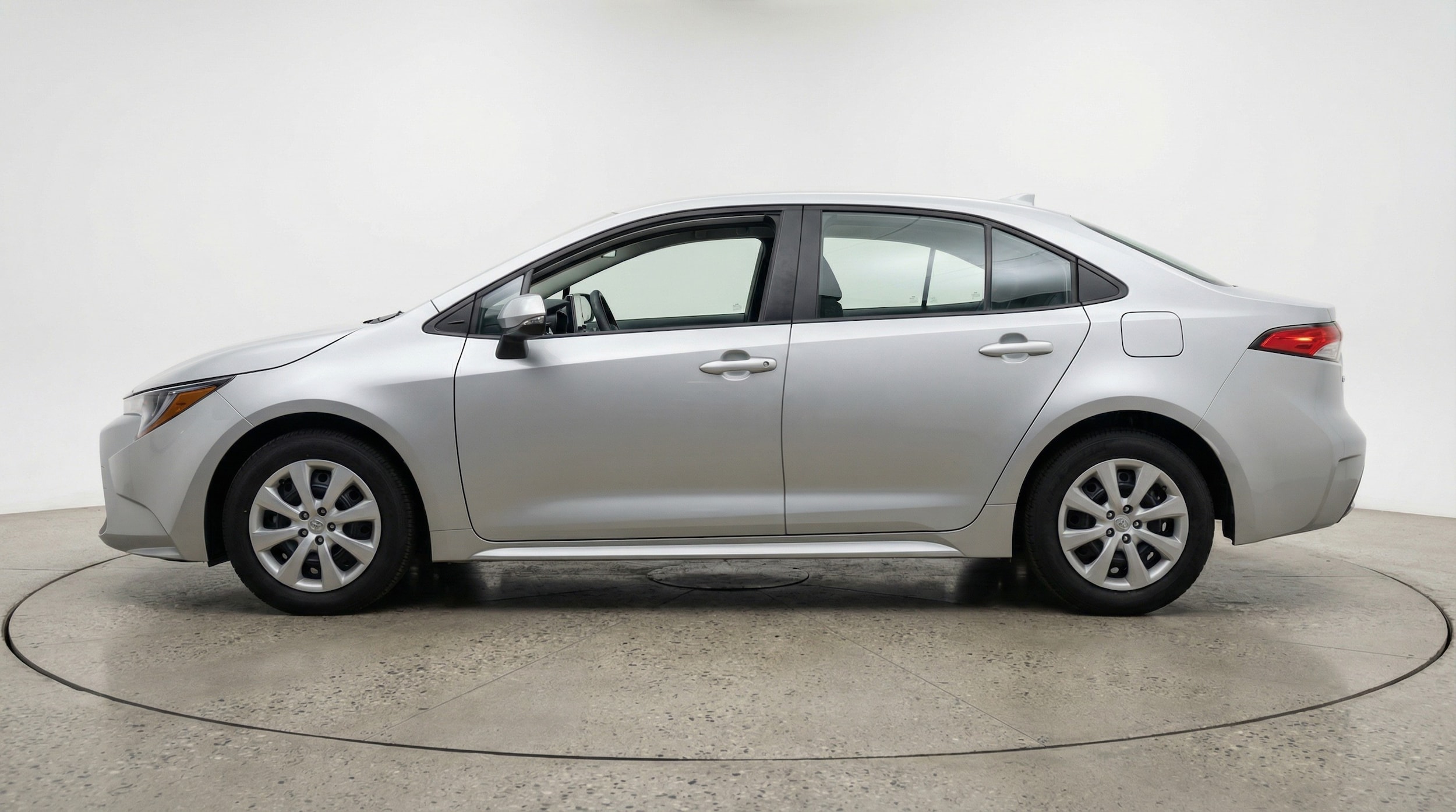 Thumbnail: 2025 Toyota Corolla - 4