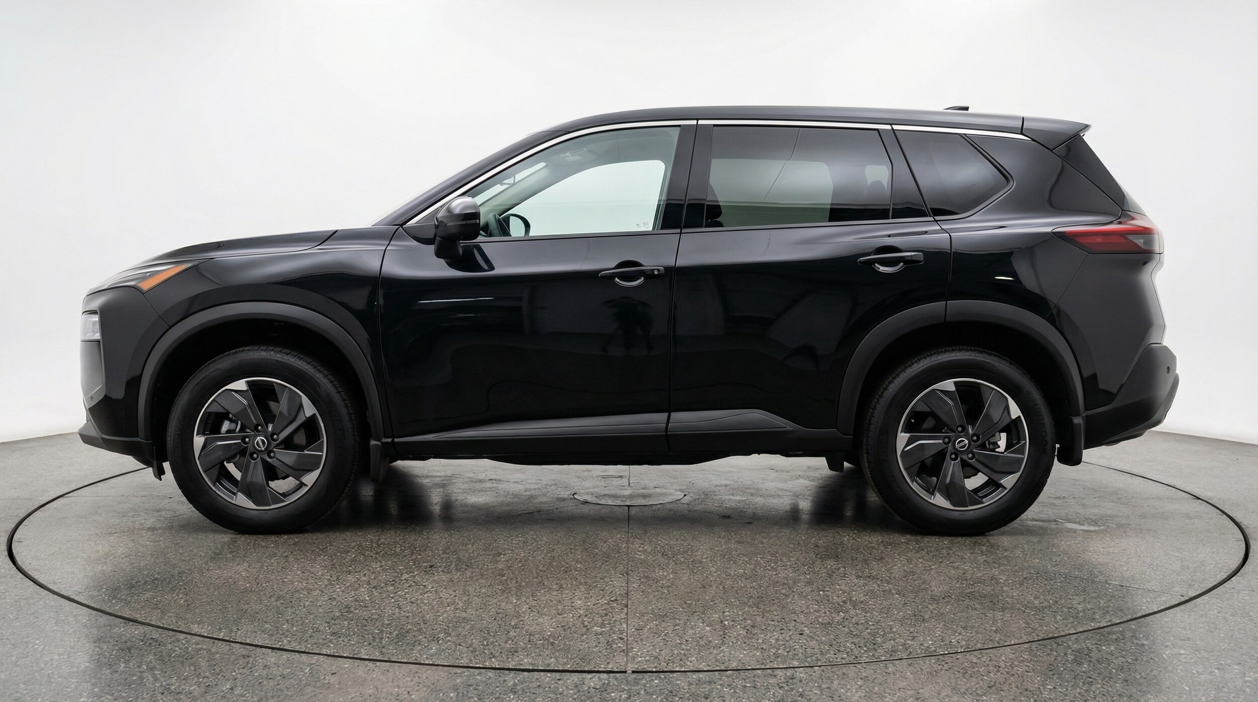 Thumbnail: 2025 Nissan Rogue - 4