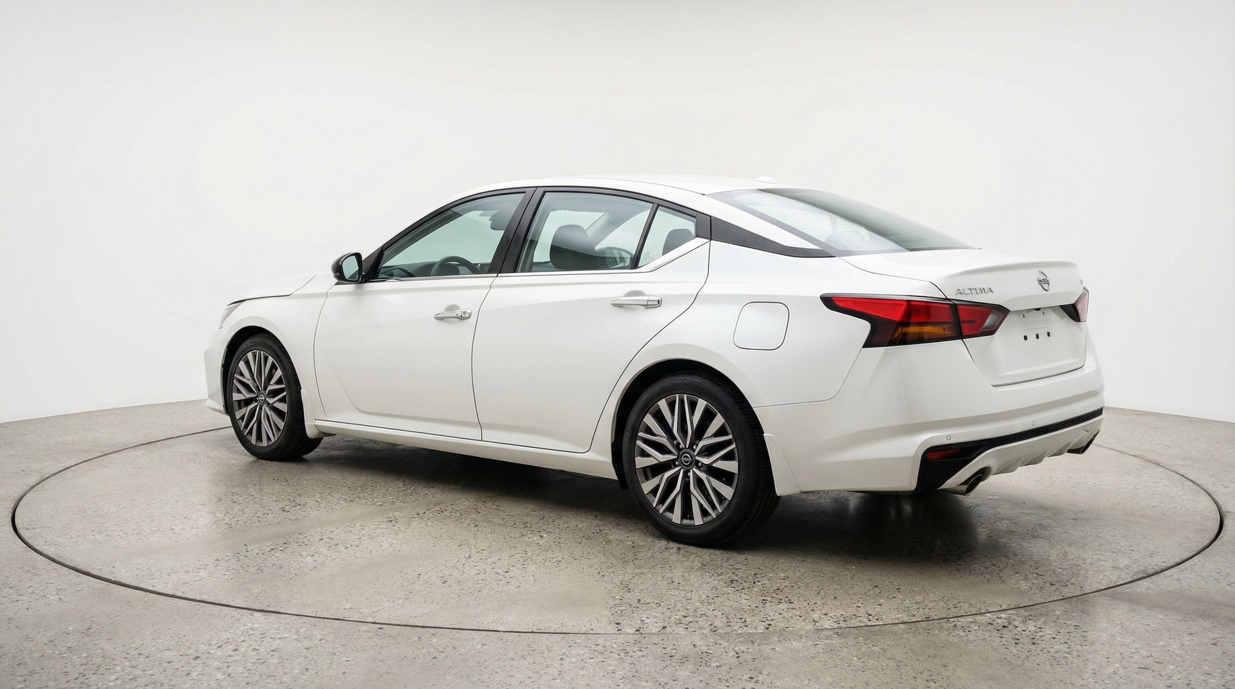 Thumbnail: 2025 Nissan Altima - 9