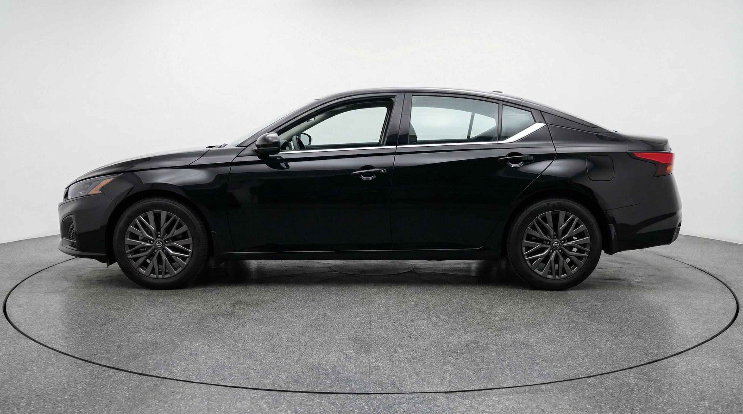 Thumbnail: 2025 Nissan Altima - 4