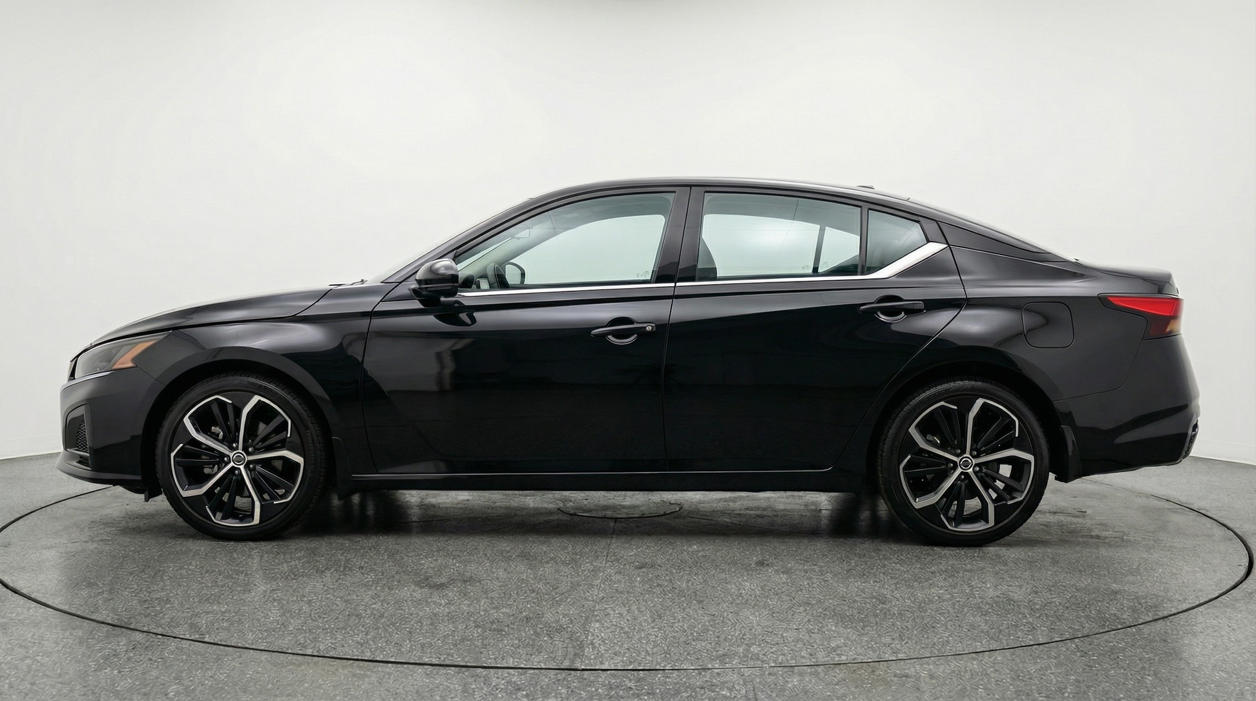 Thumbnail: 2025 Nissan Altima - 4