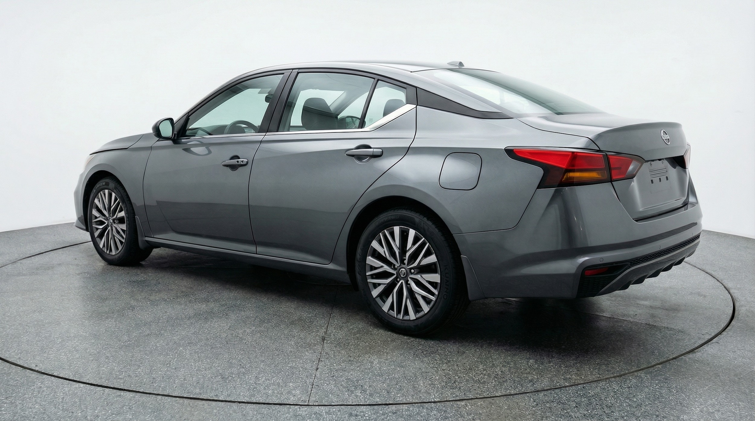 Thumbnail: 2025 Nissan Altima - 5