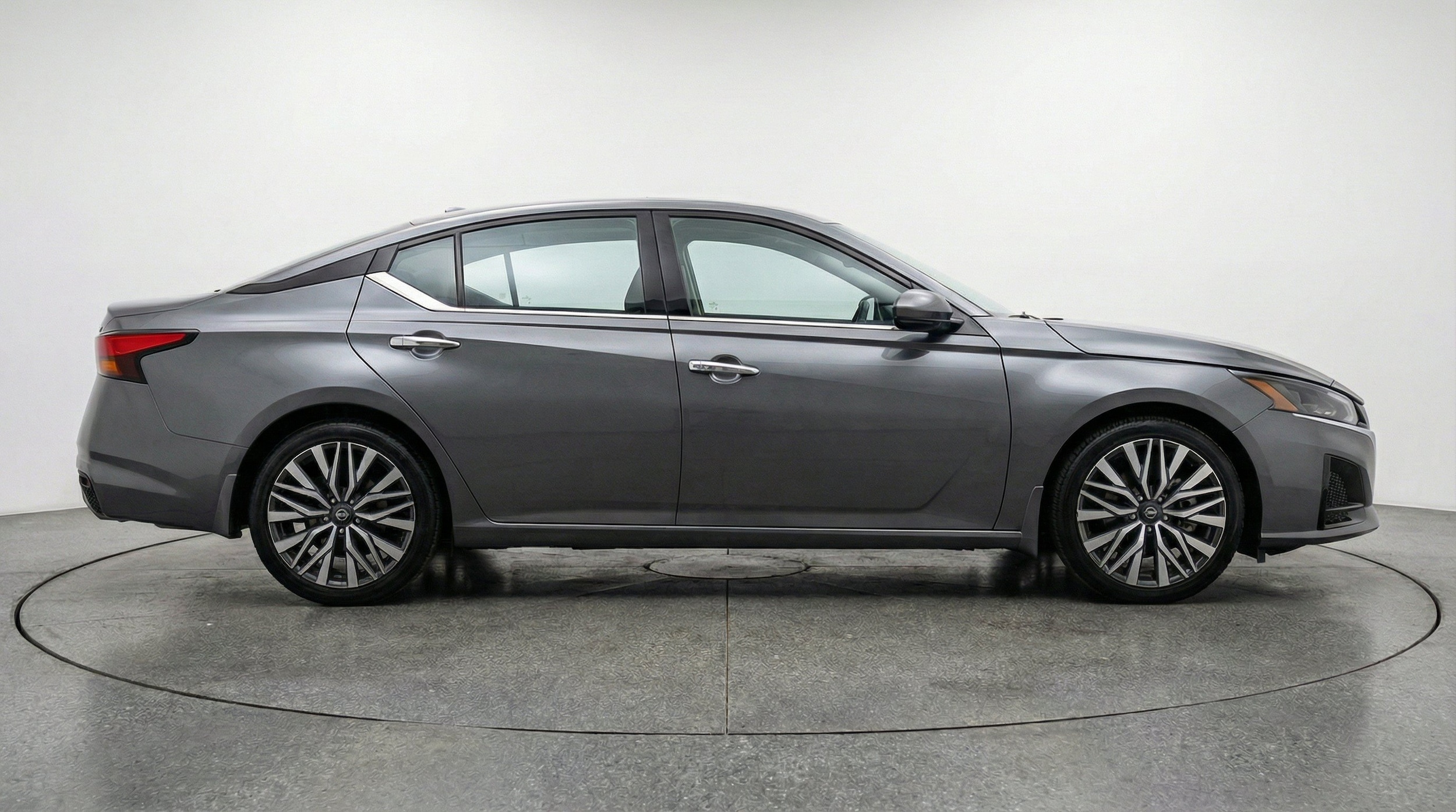 Thumbnail: 2025 Nissan Altima - 10