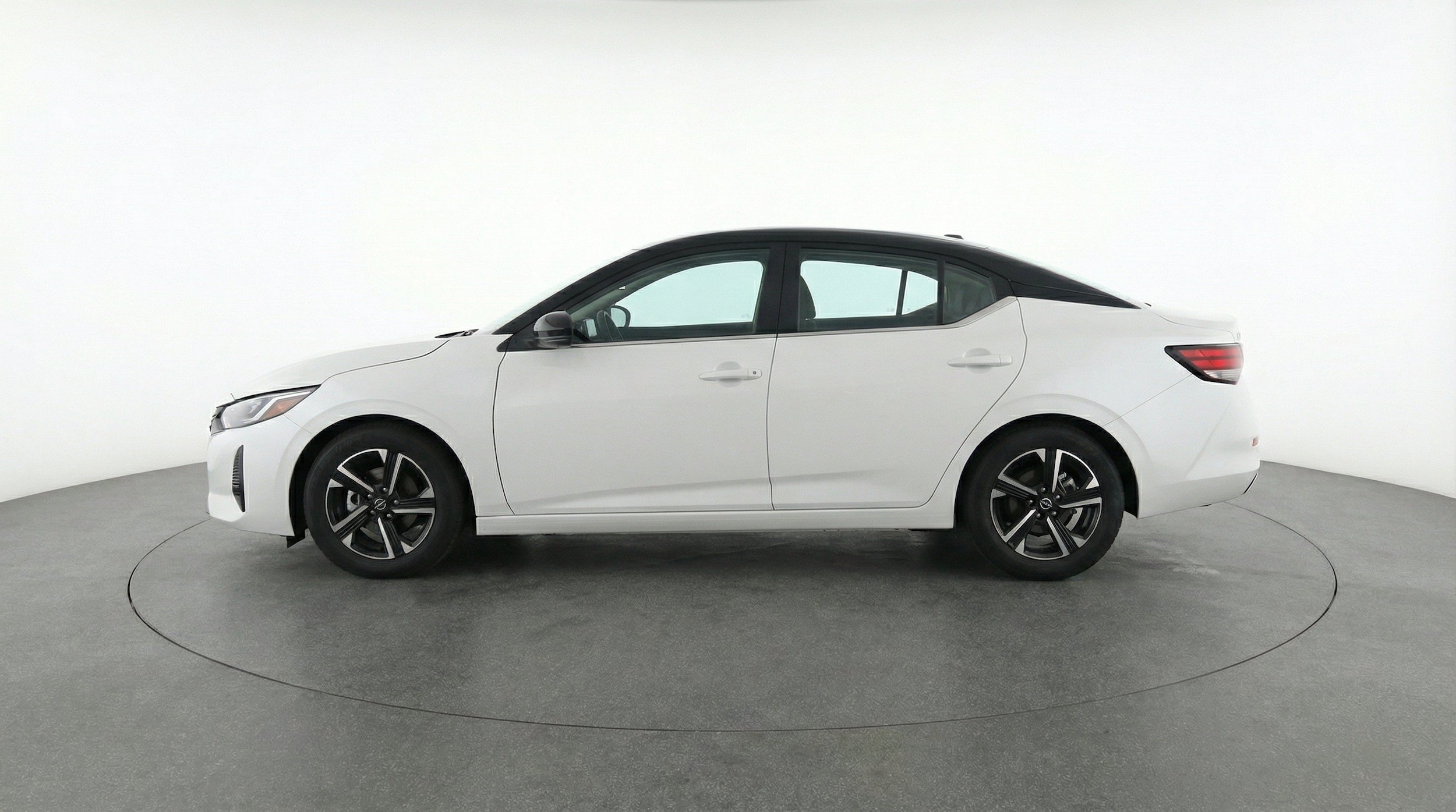 Thumbnail: 2025 Nissan Sentra - 5
