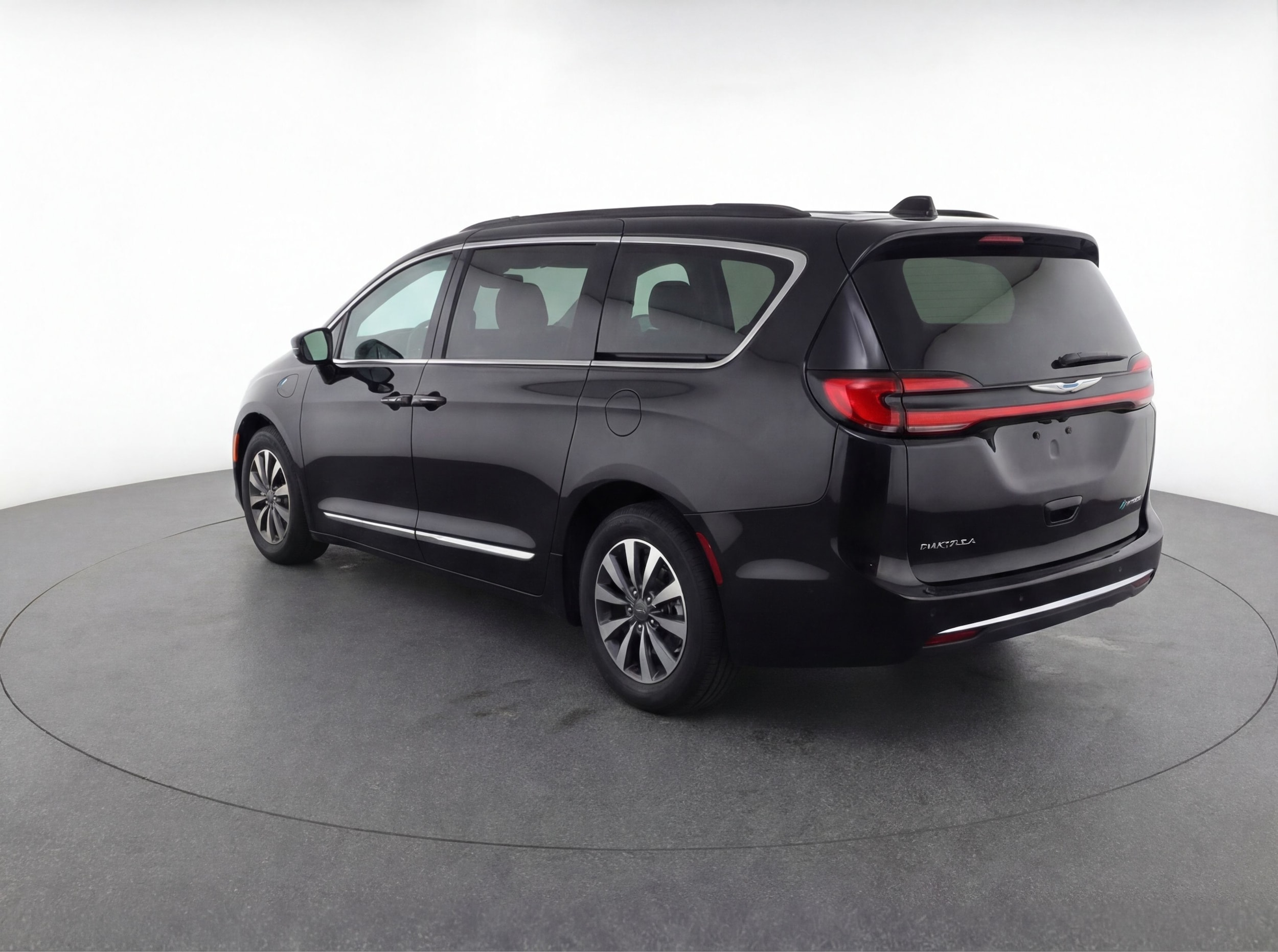 Thumbnail: 2023 Chrysler Pacifica - 5