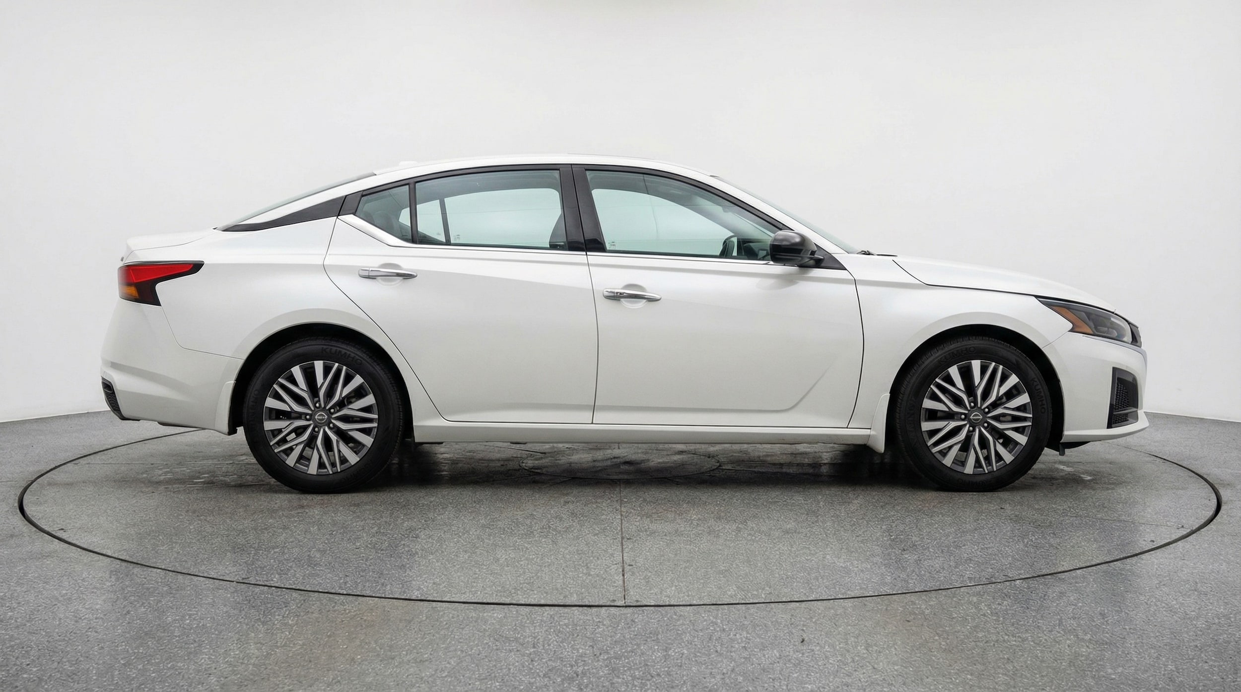 Thumbnail: 2025 Nissan Altima - 8