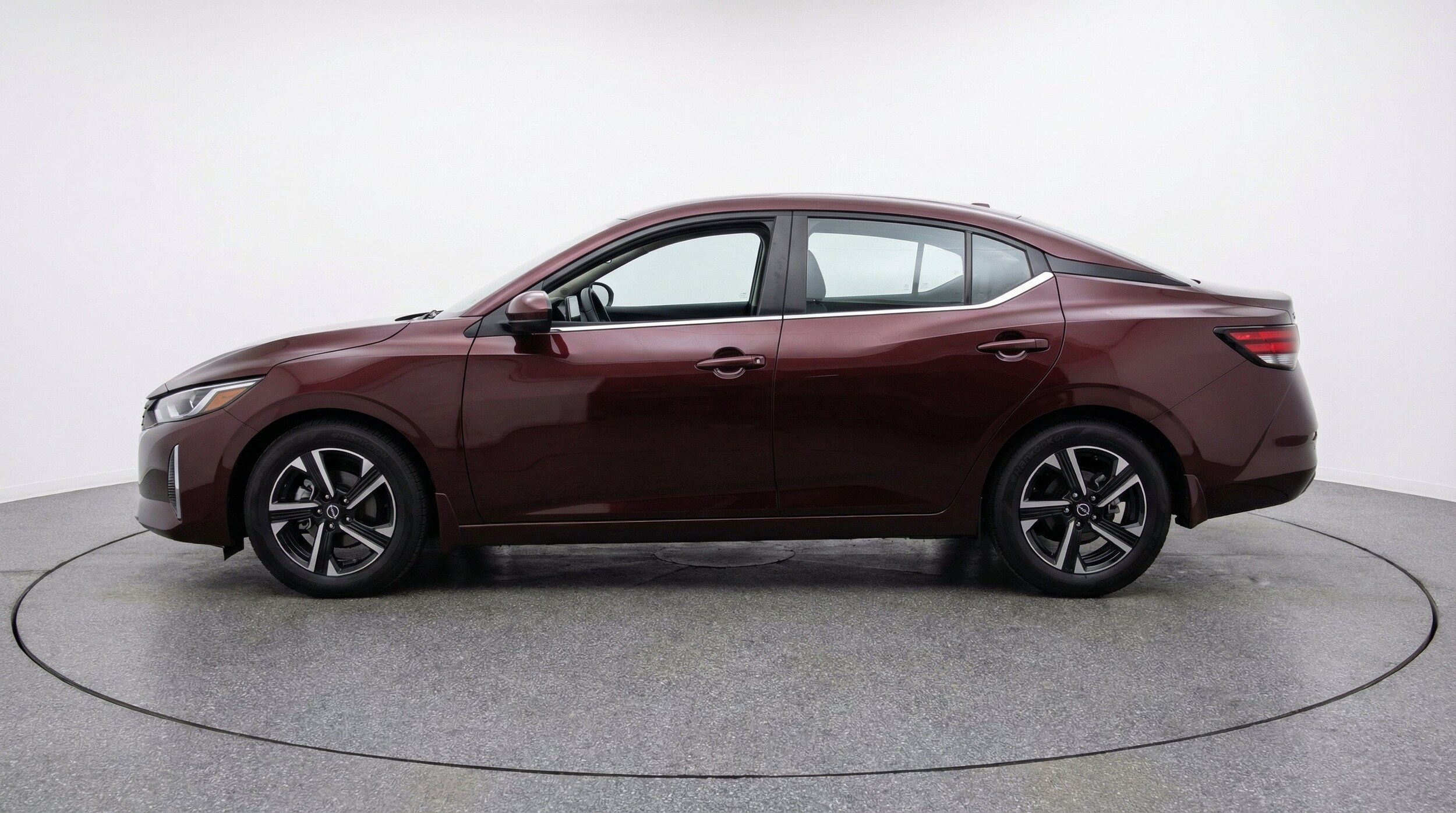 Thumbnail: 2025 Nissan Sentra - 5