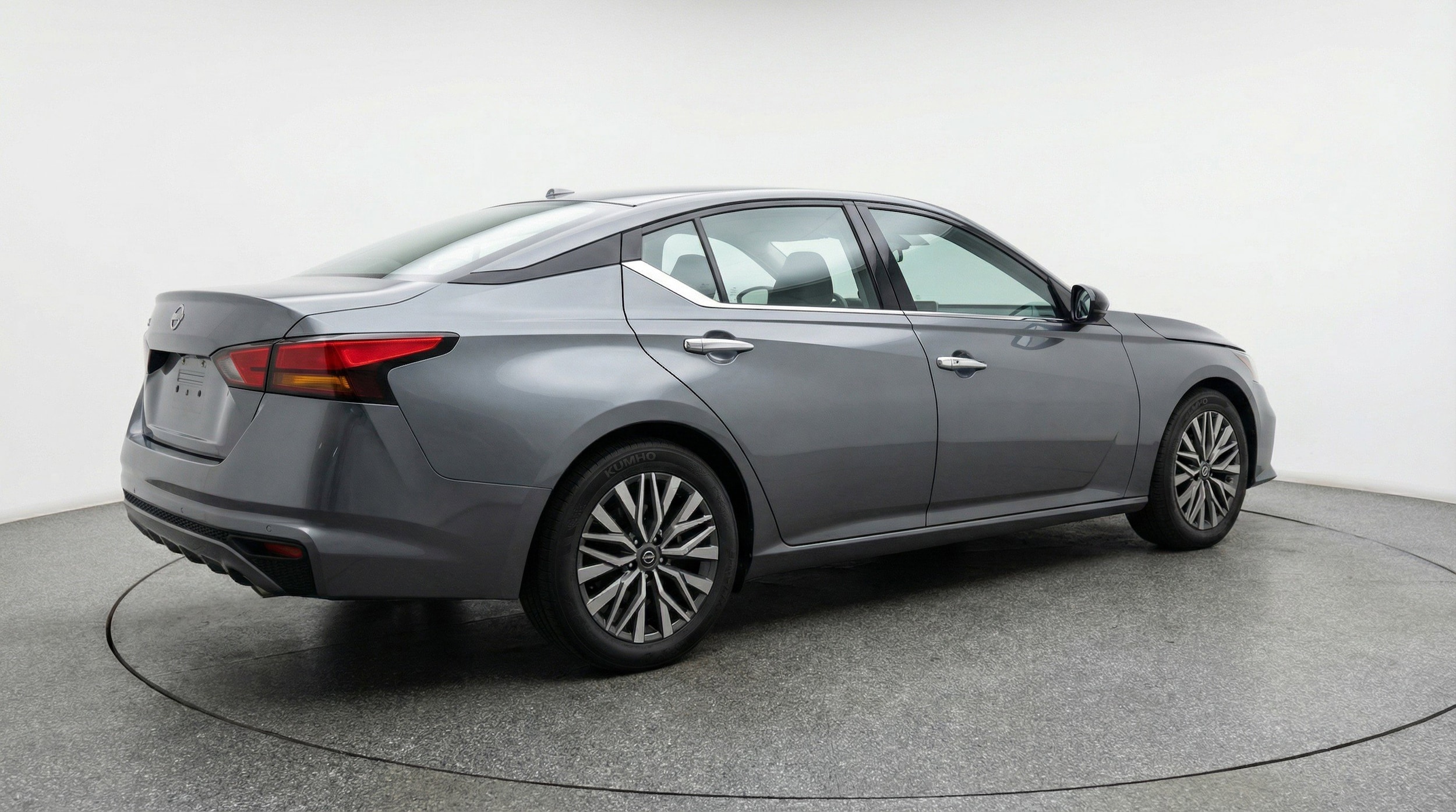 Thumbnail: 2025 Nissan Altima - 9