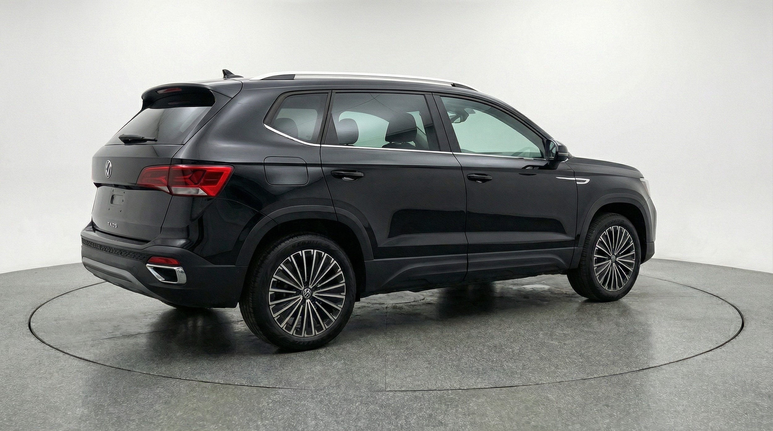 Thumbnail: 2025 Volkswagen Taos - 7