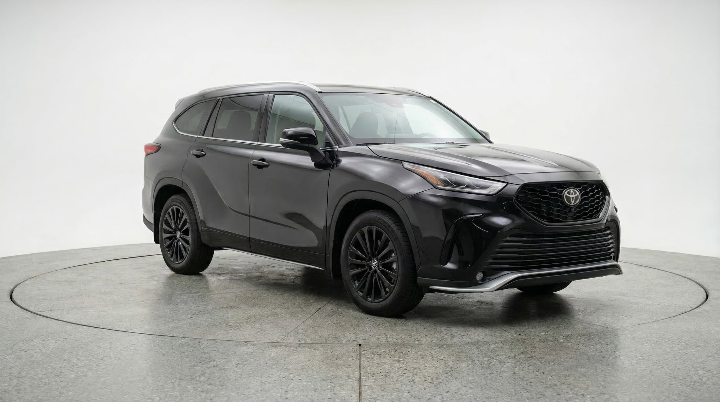 Thumbnail: 2025 Toyota Highlander - 1