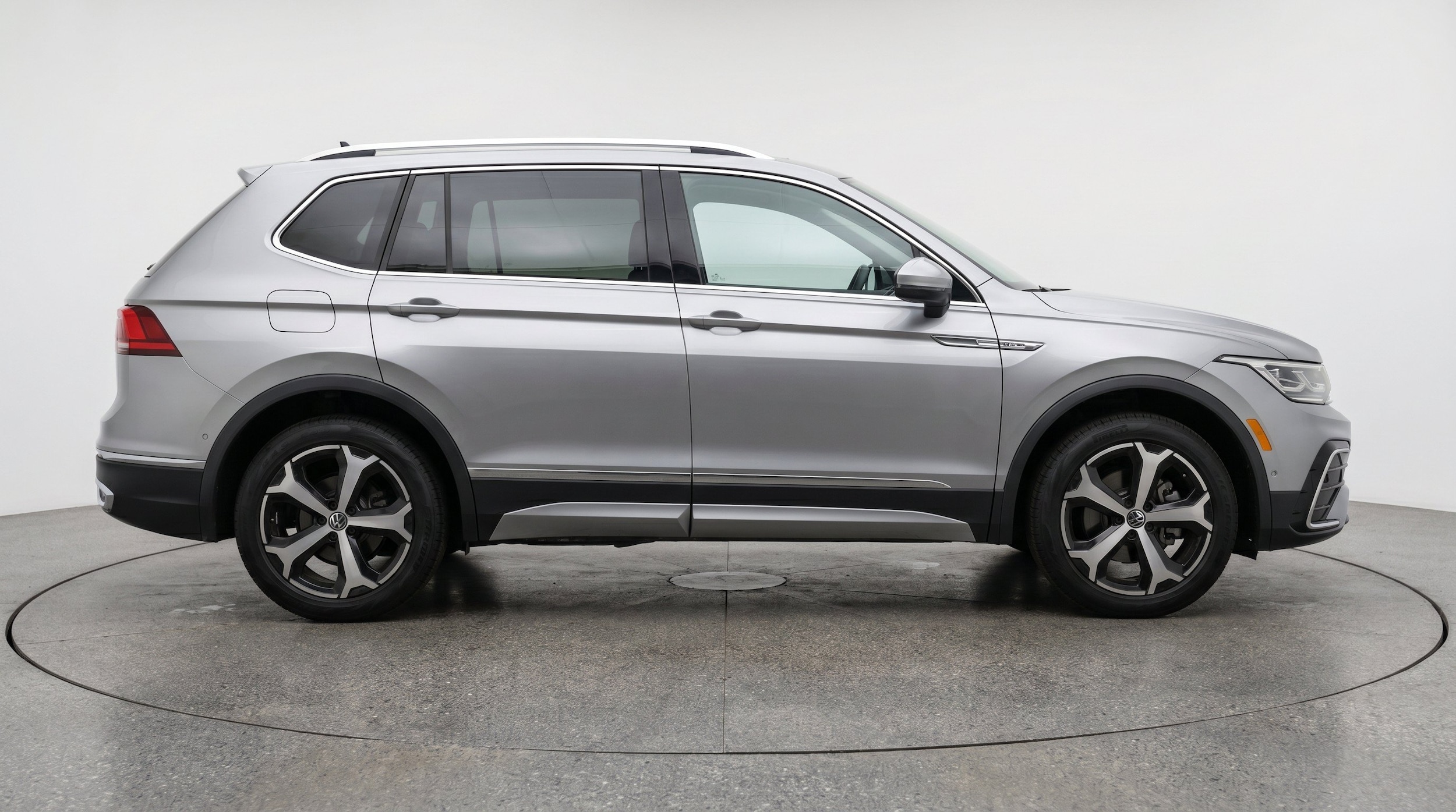 Thumbnail: 2026 Volkswagen Tiguan - 11