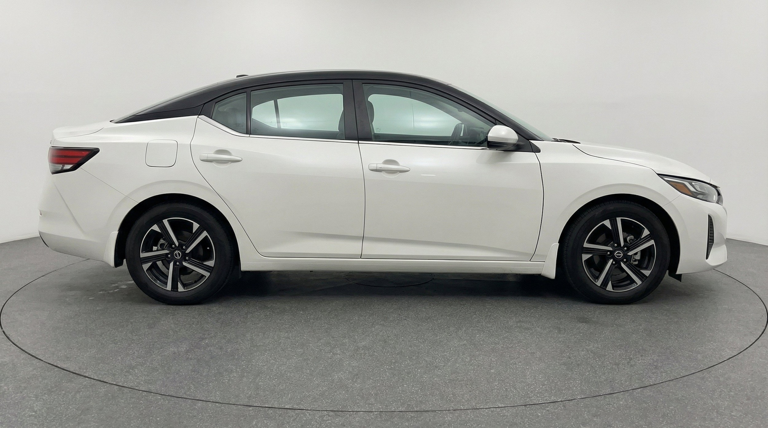 Thumbnail: 2025 Nissan Sentra - 11