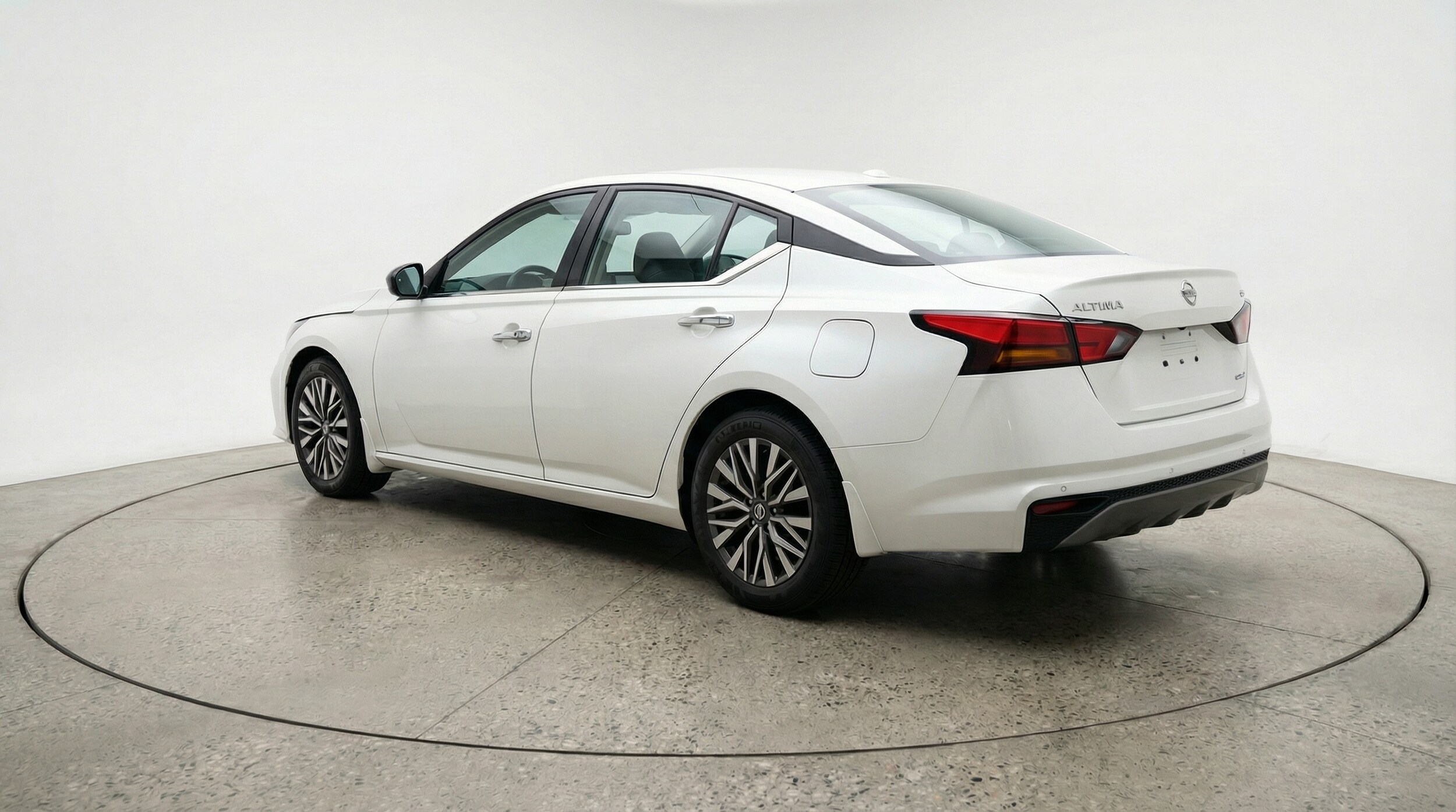 Thumbnail: 2025 Nissan Altima - 5