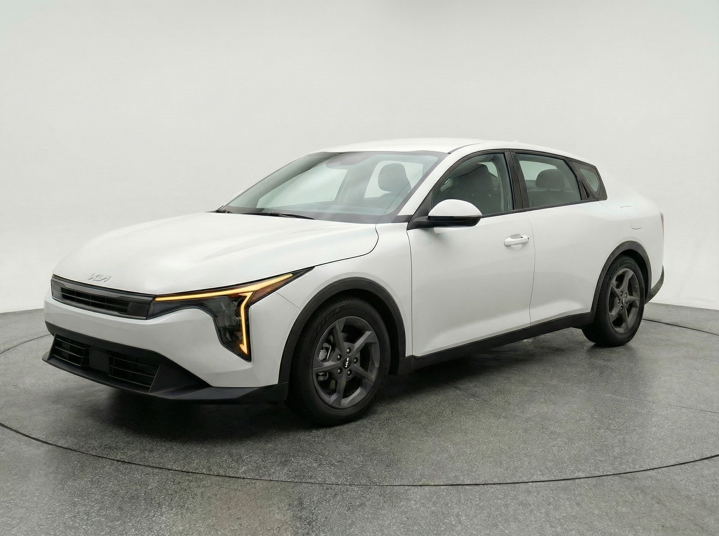 Thumbnail: 2025 Kia K4 - 3