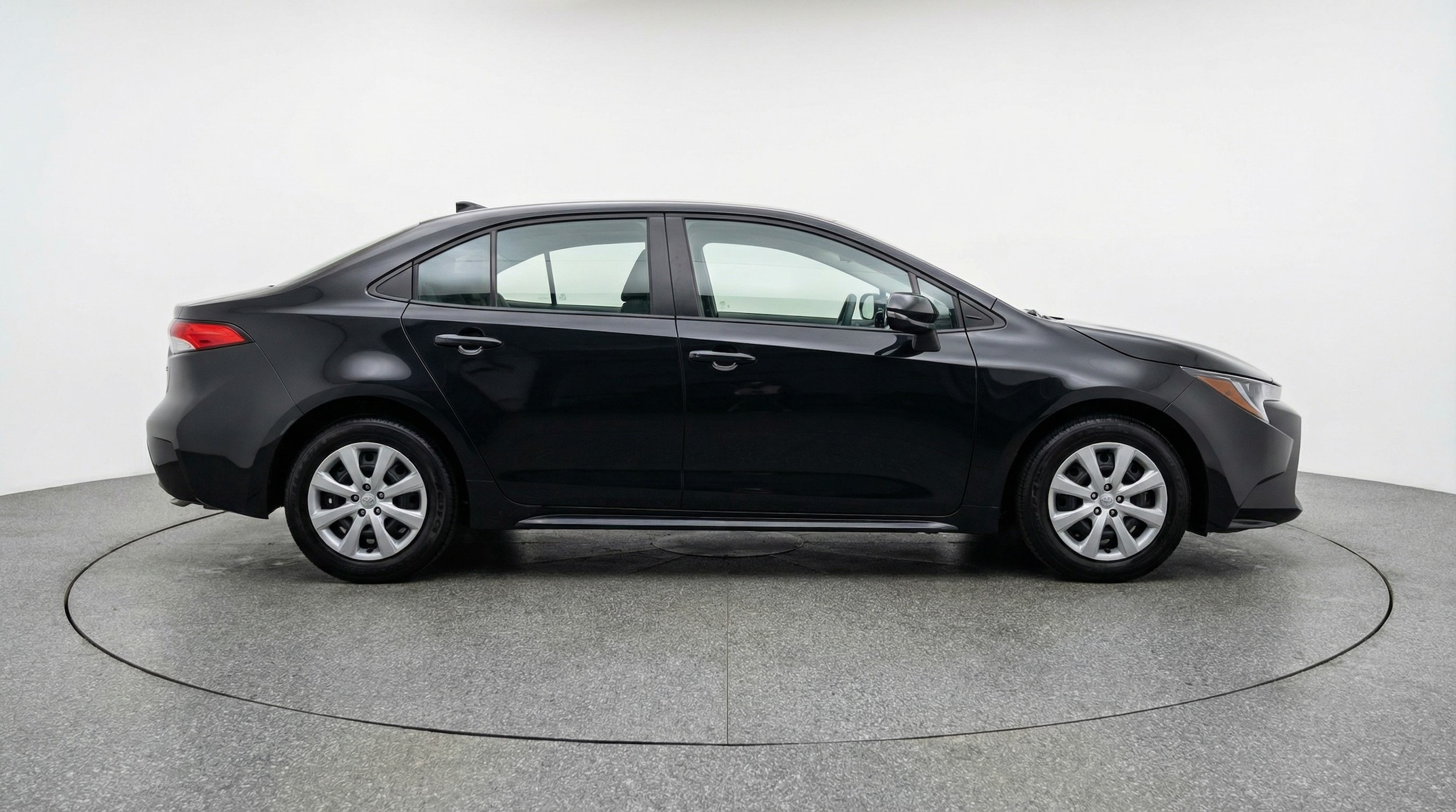 Thumbnail: 2025 Toyota Corolla - 8