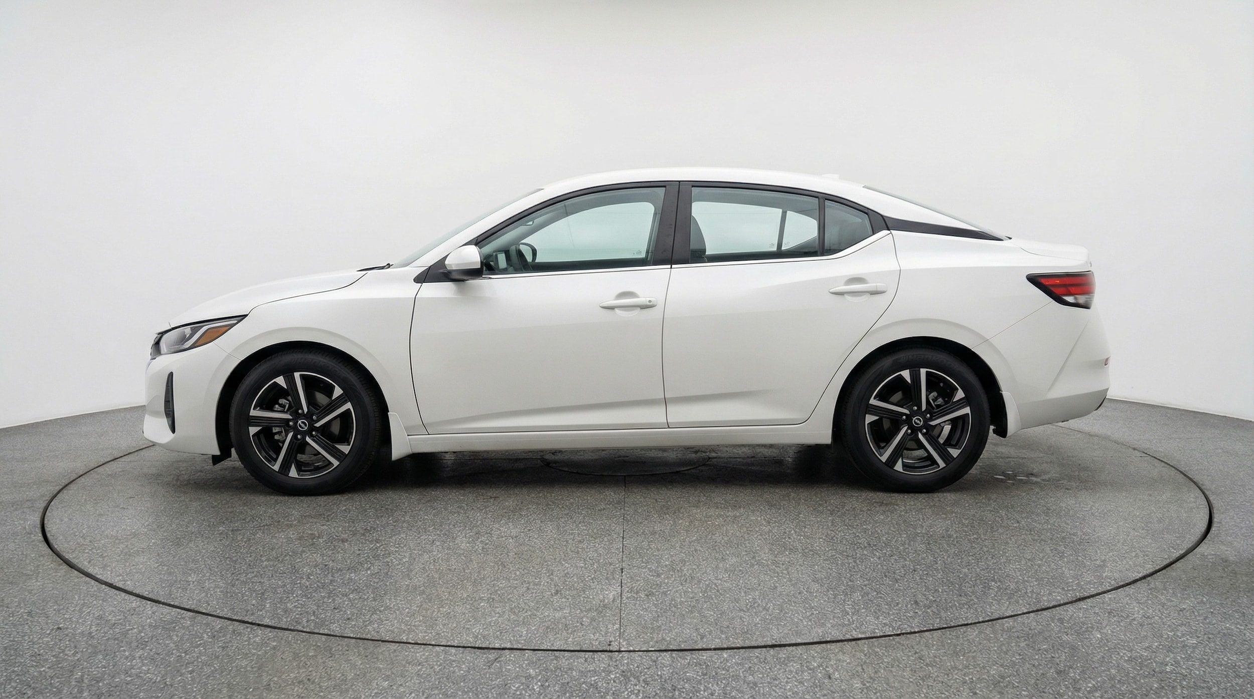 Thumbnail: 2025 Nissan Sentra - 4