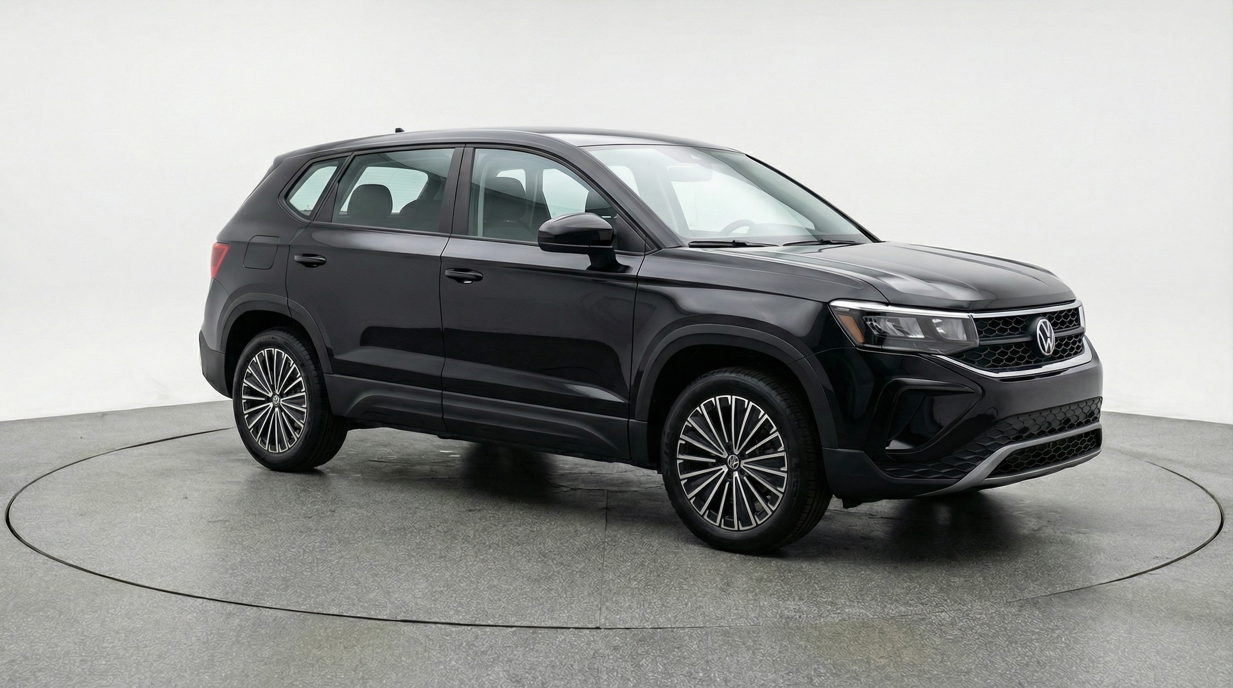 Thumbnail: 2025 Volkswagen Taos - 1