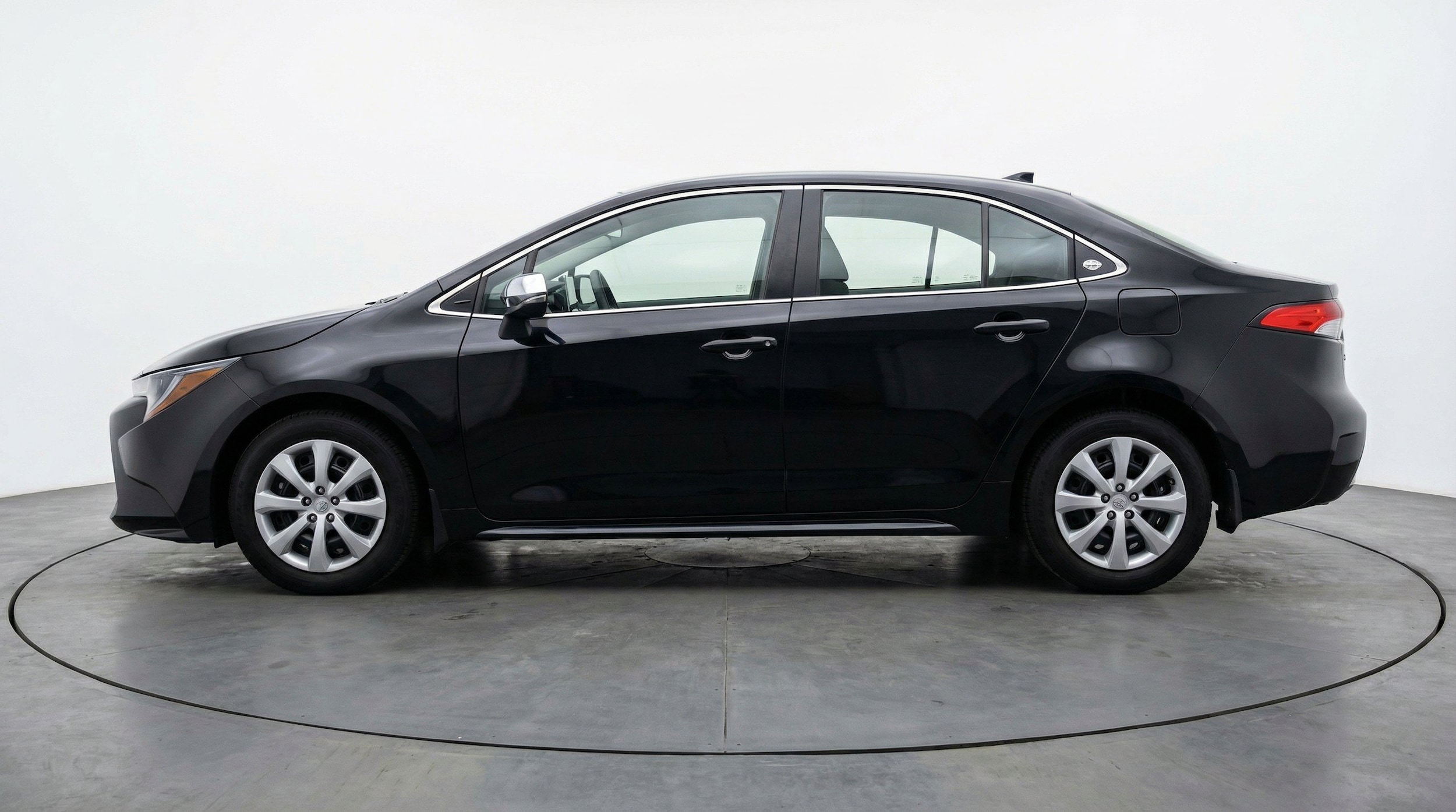 Thumbnail: 2025 Toyota Corolla - 5