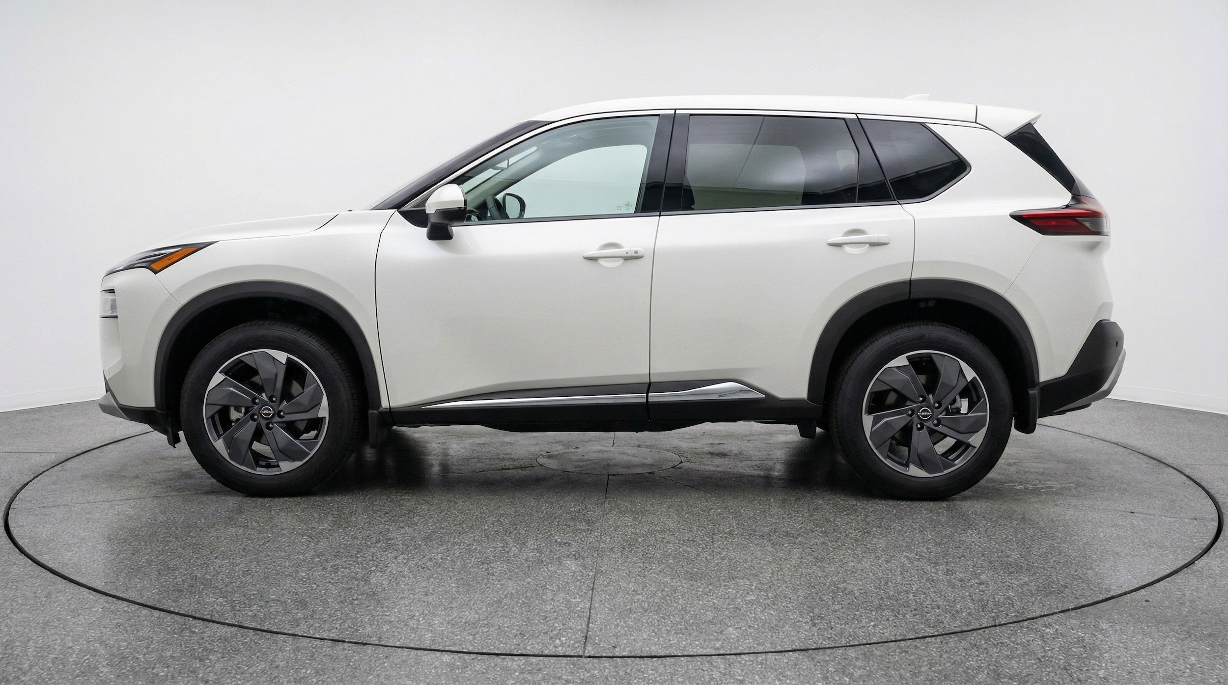Thumbnail: 2025 Nissan Rogue - 5