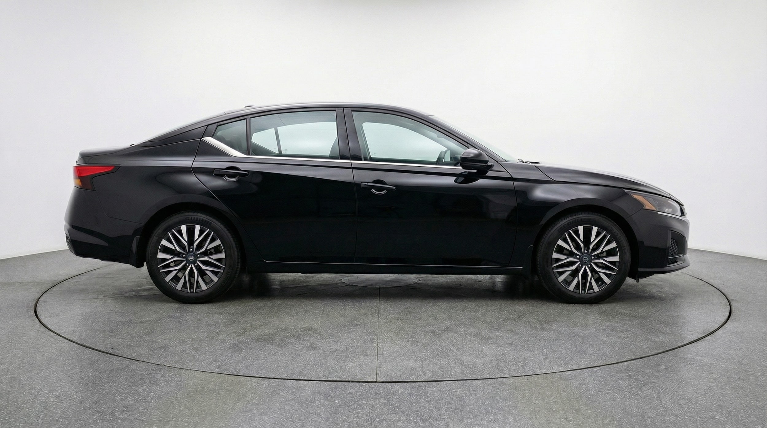 Thumbnail: 2025 Nissan Altima - 8