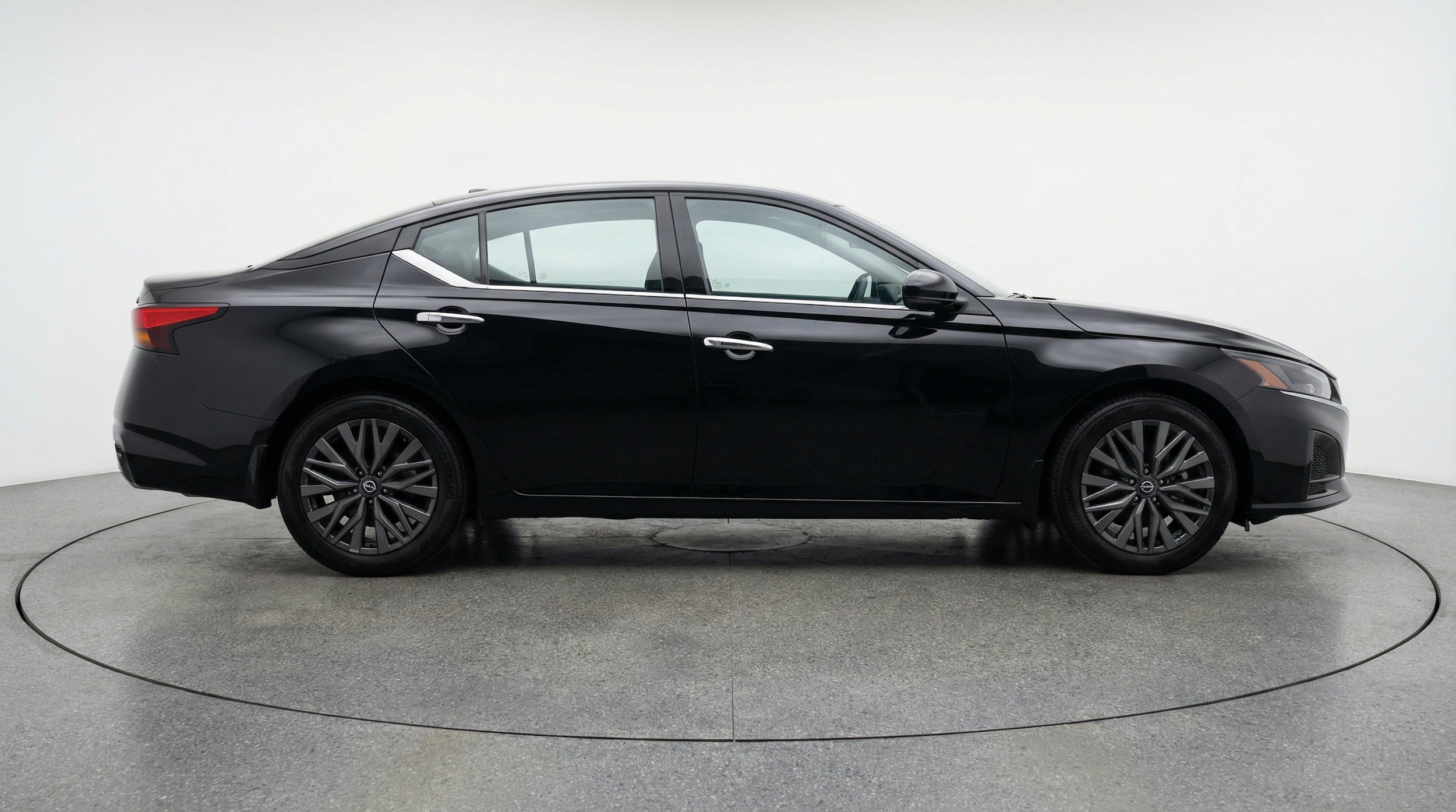 Thumbnail: 2025 Nissan Altima - 11