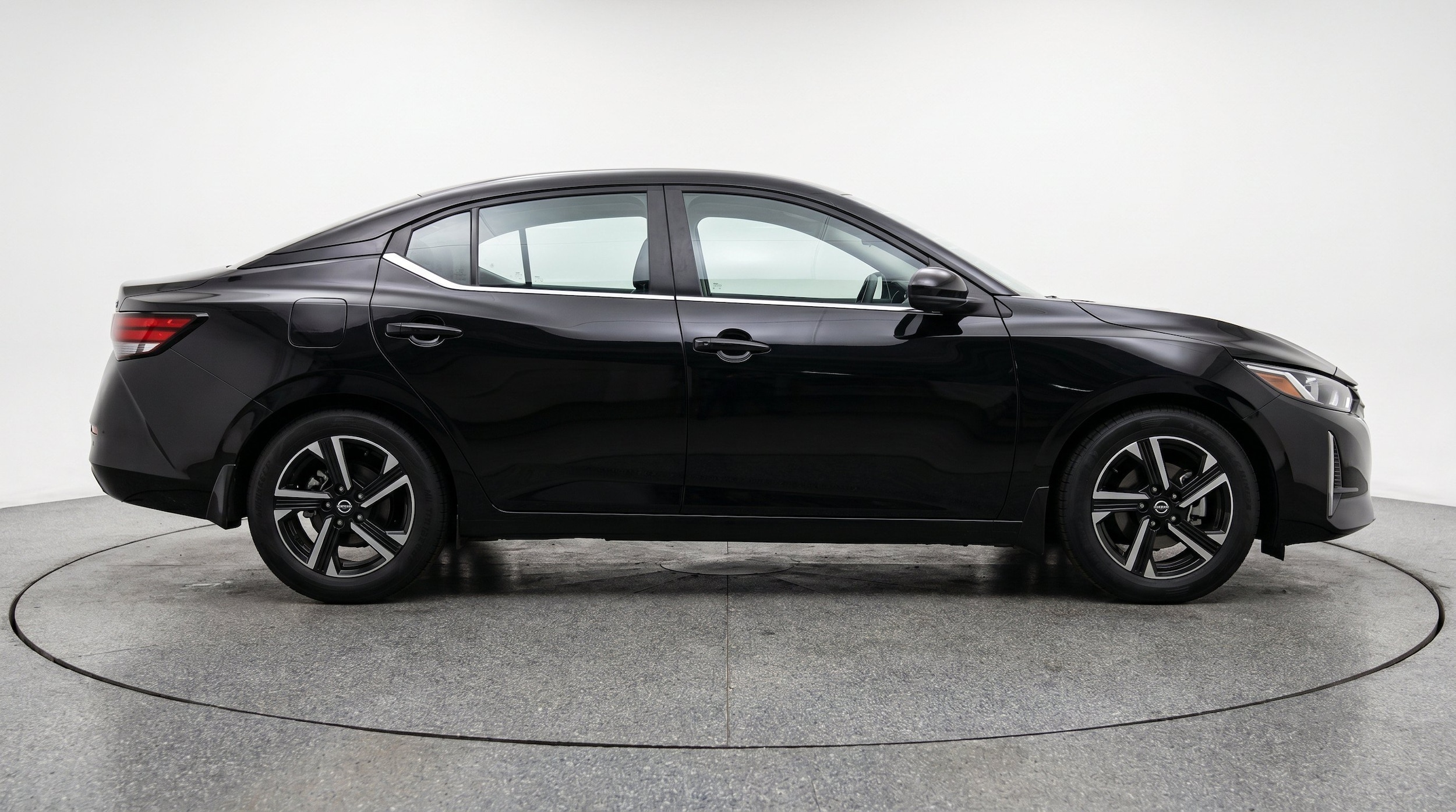 Thumbnail: 2025 Nissan Sentra - 10